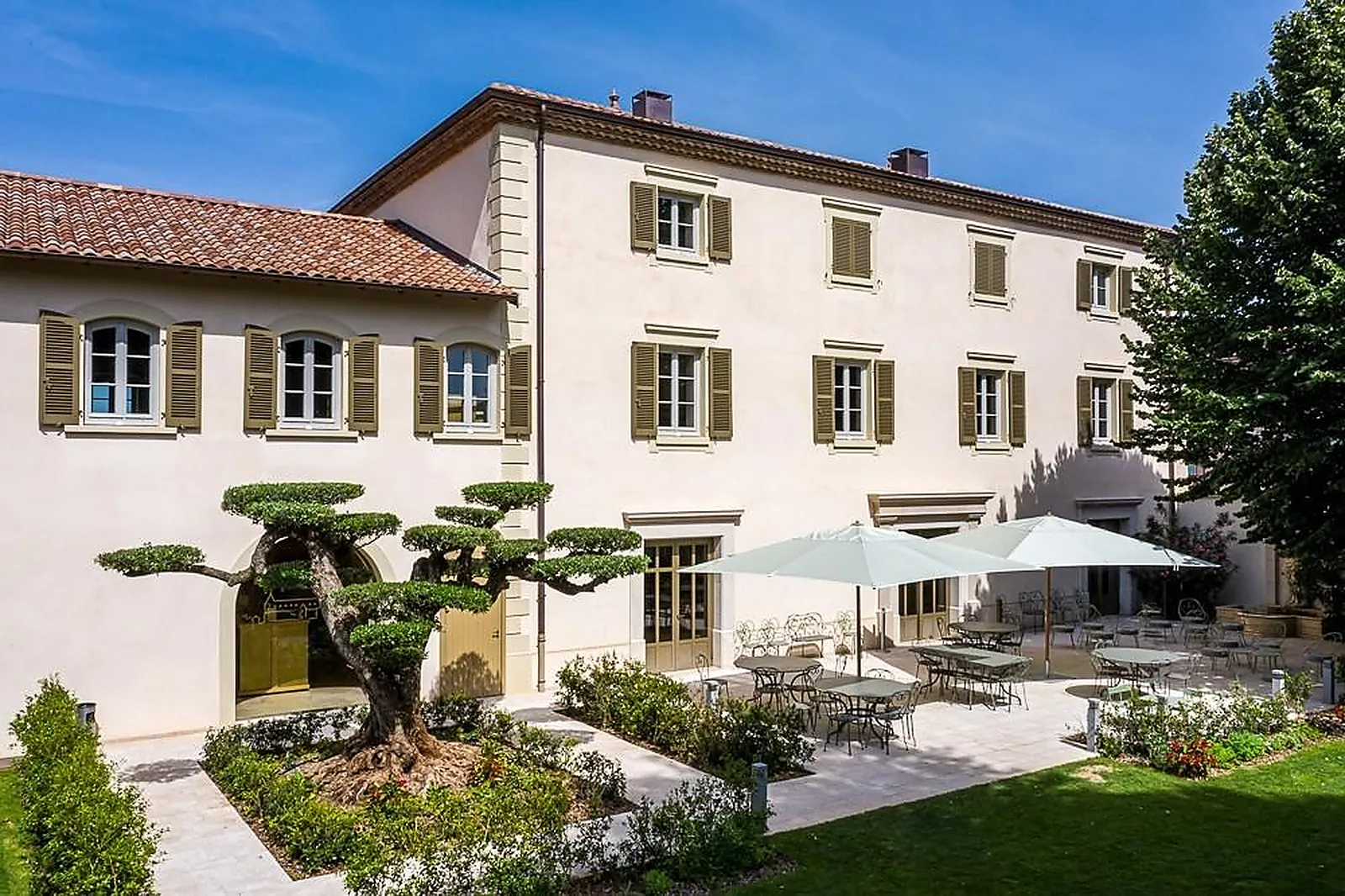 Lieux événementiels, LE CAVEAU DU CHÂTEAU