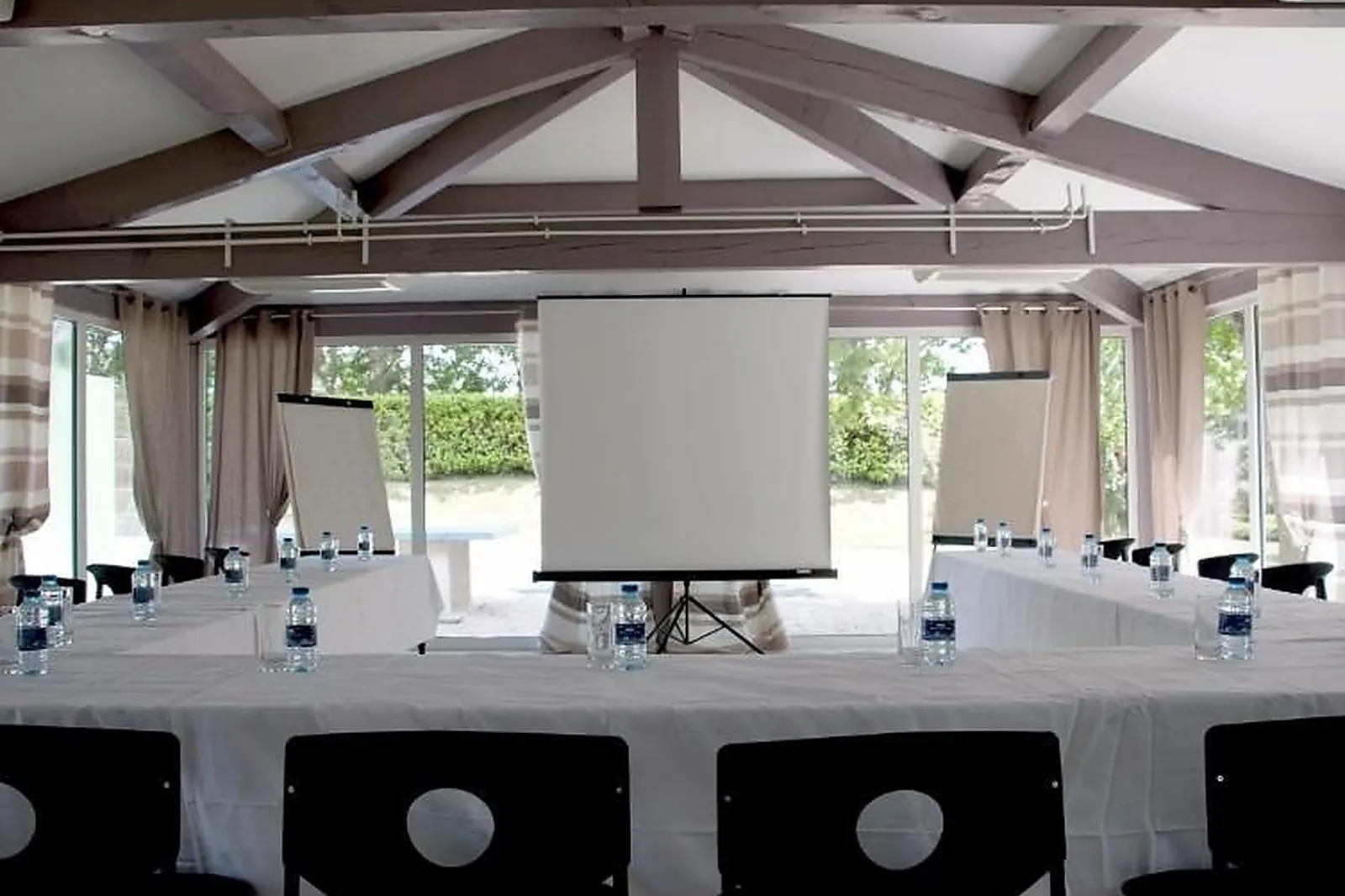 Lieux événementiels, LE CÈDRE DE SOYONS