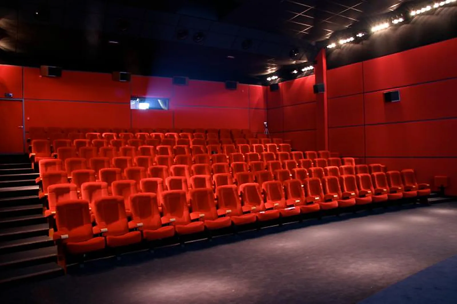 Lieux événementiels, LE CERCLE ROUGE