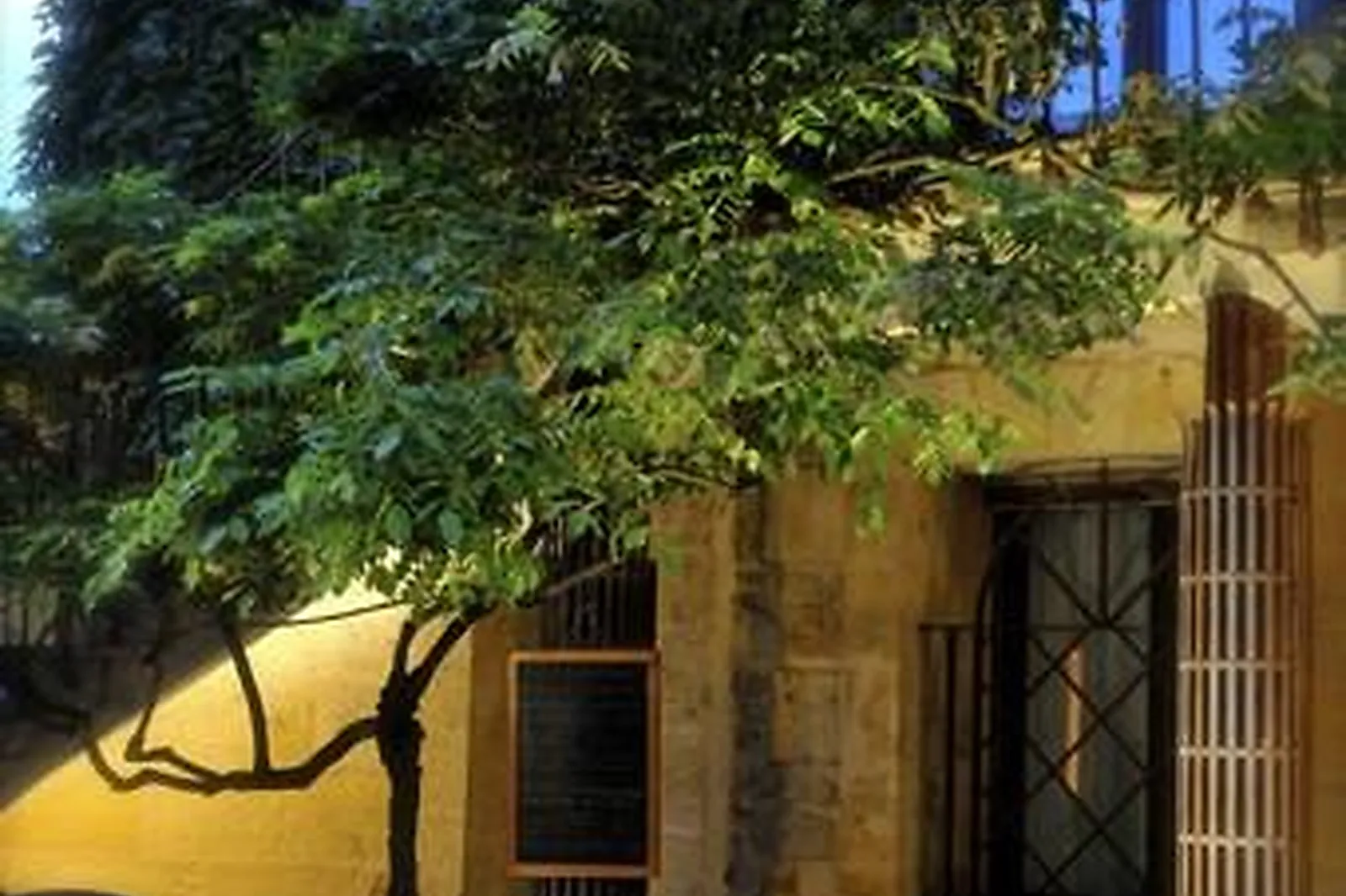 Lieux événementiels, LE CHALET LYRIQUE