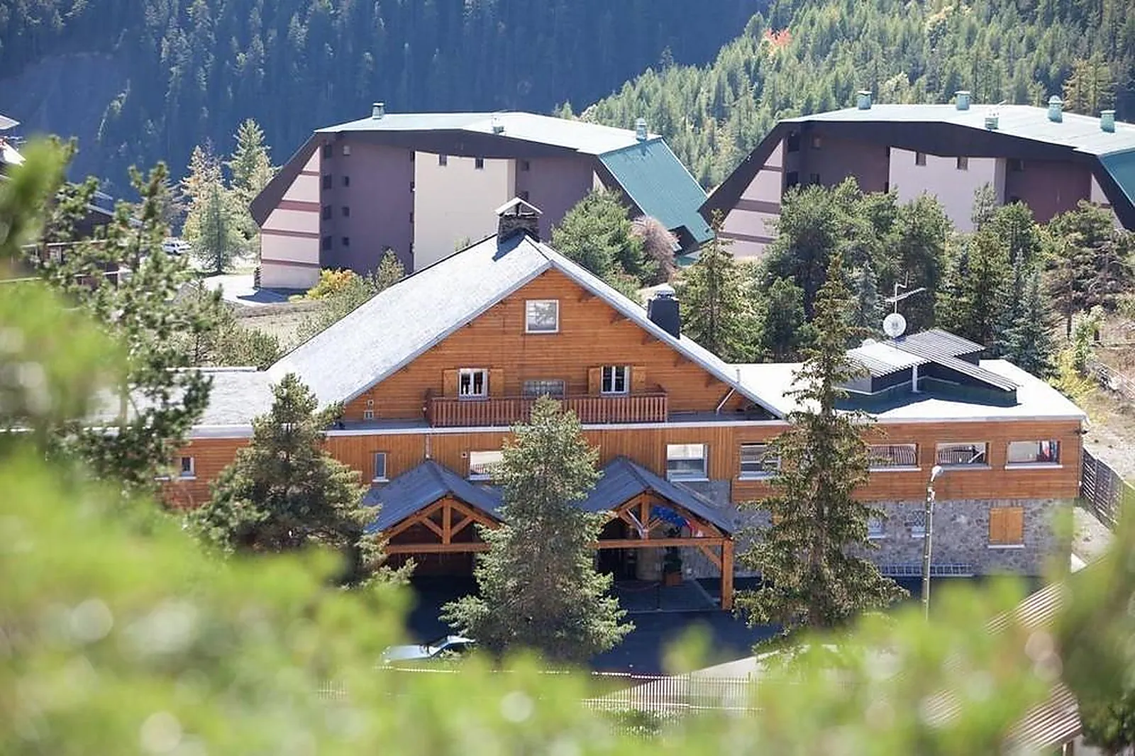 Lieux événementiels, LE CHALET D'AURON