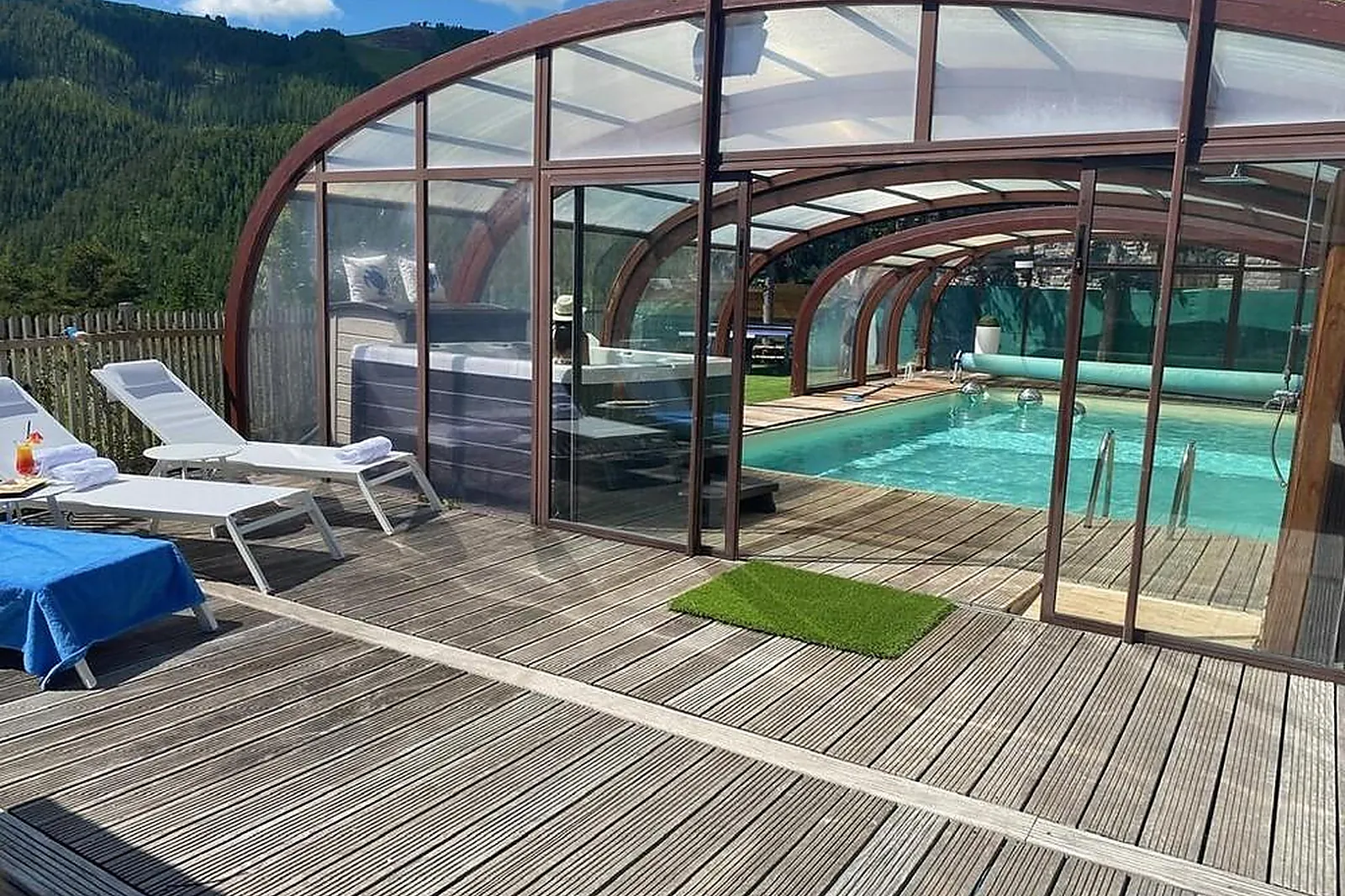 Lieux événementiels, LE CHALET D'AURON