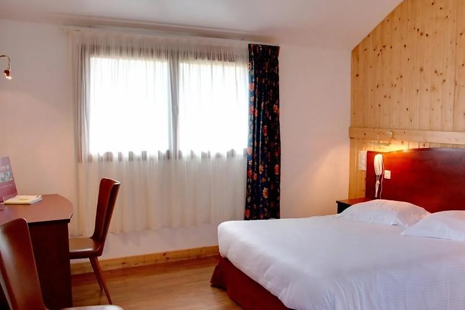 Lieux événementiels, LE CHALET DE LA FORÊT