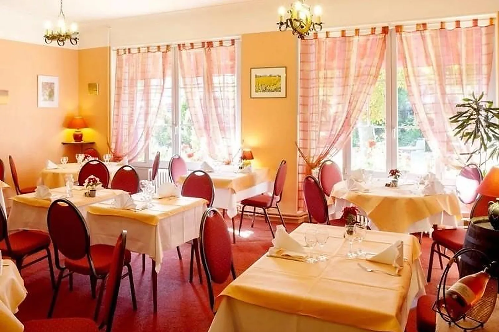 Lieux événementiels, LE CHALET DE LA FORÊT