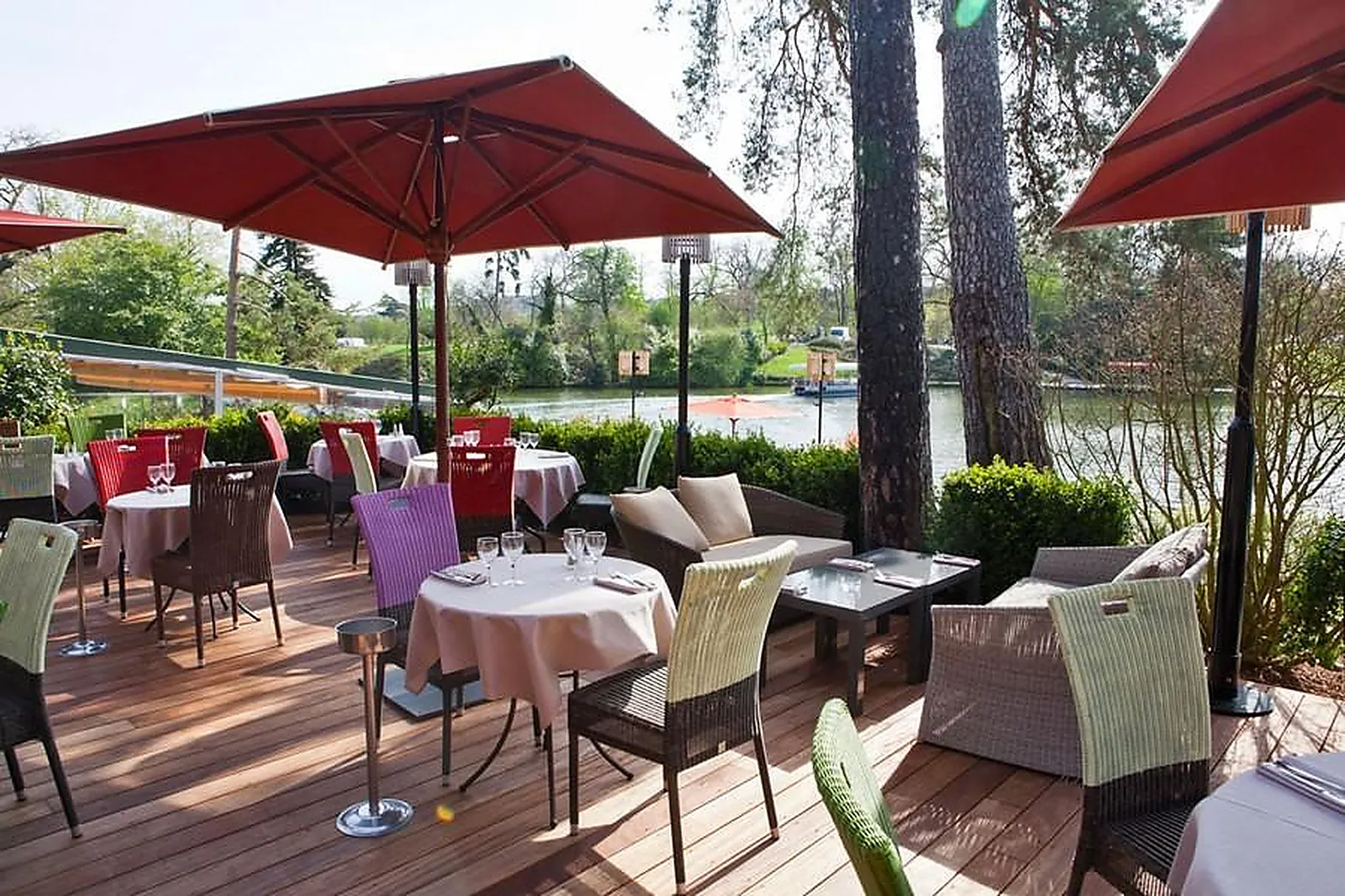 Lieux événementiels, LE CHALET DES ILES