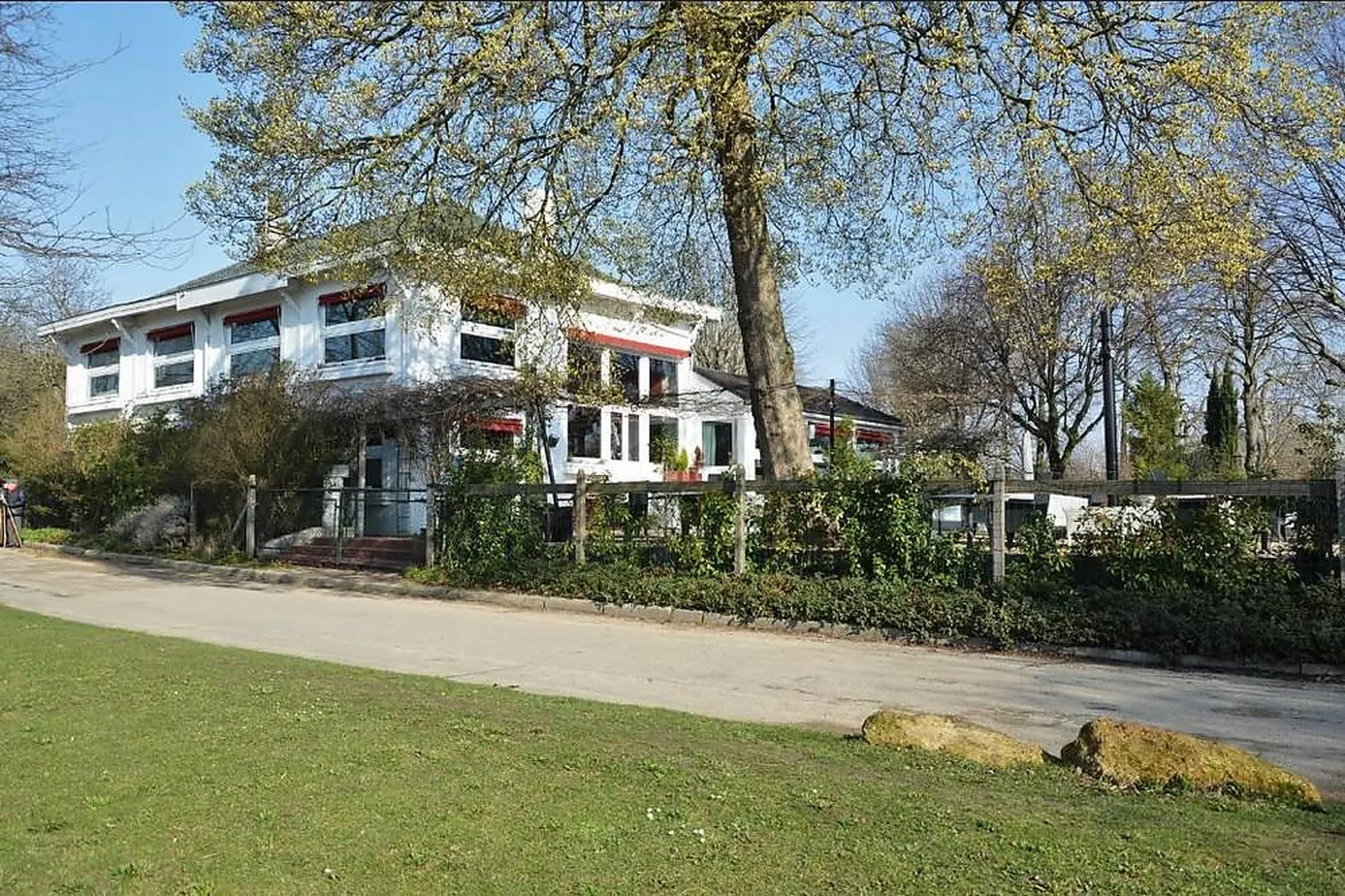 Lieux événementiels, LE CHALET DES ÏLES DAUMESNIL