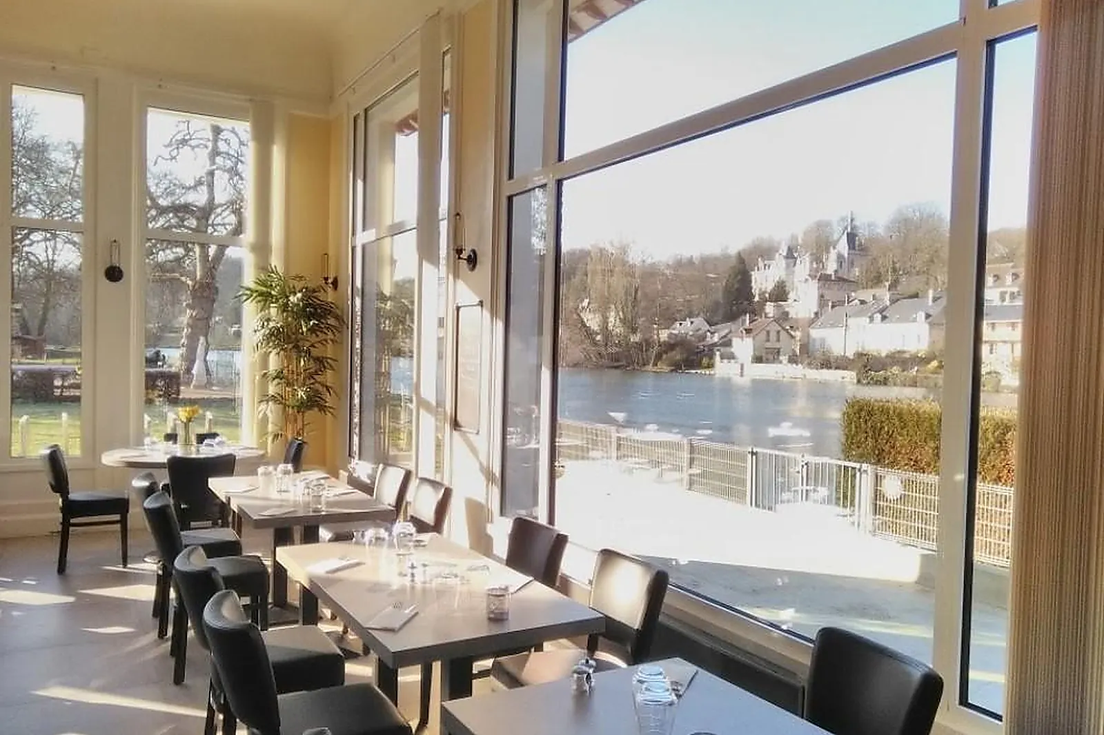 Lieux événementiels, LE CHALET DU LAC