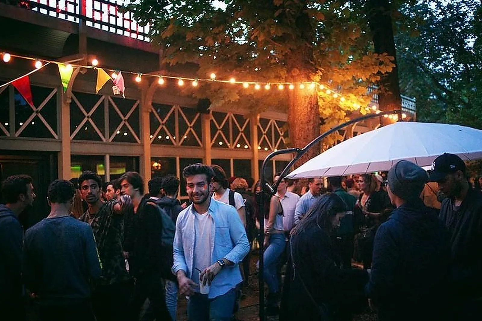 Lieux événementiels, LE CHALET DU LAC ST MANDE