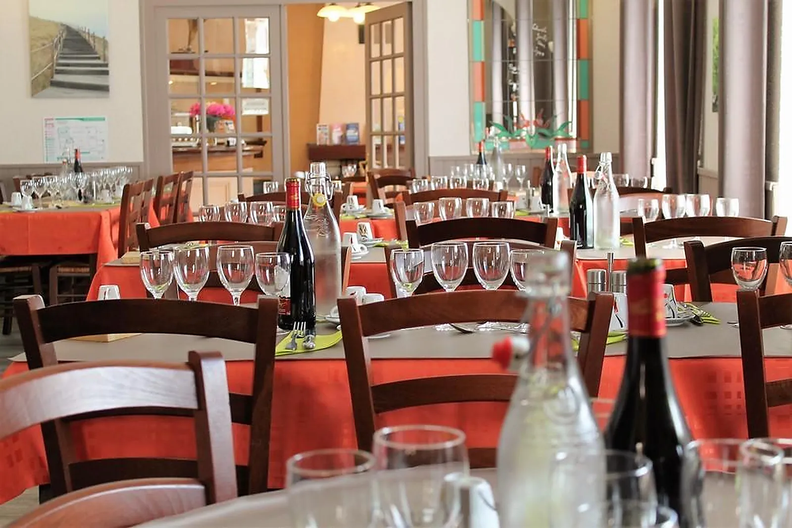 Lieux événementiels, LE CHÂTEL