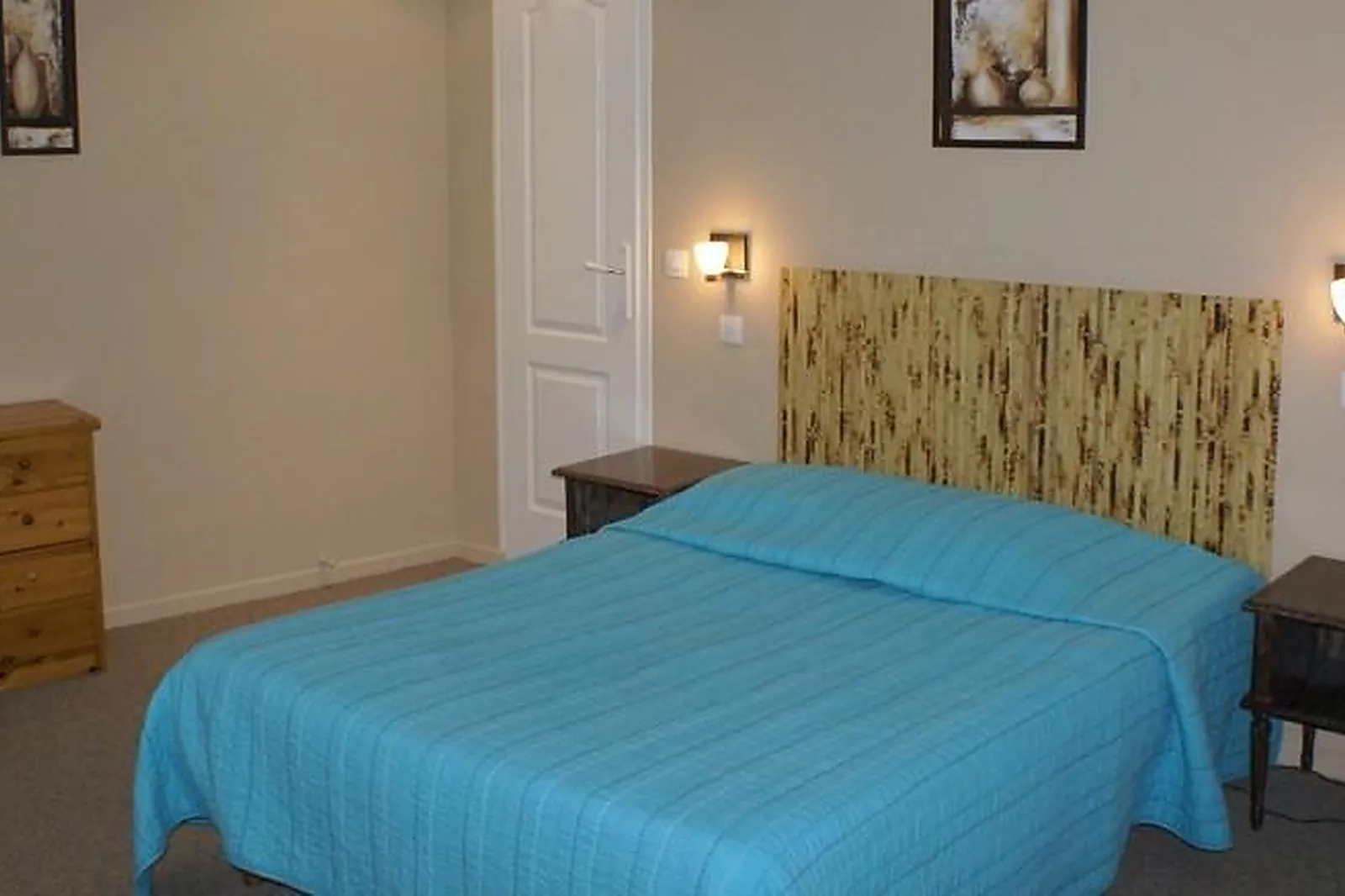 Lieux événementiels, LE CHÊNE PENDRAGON