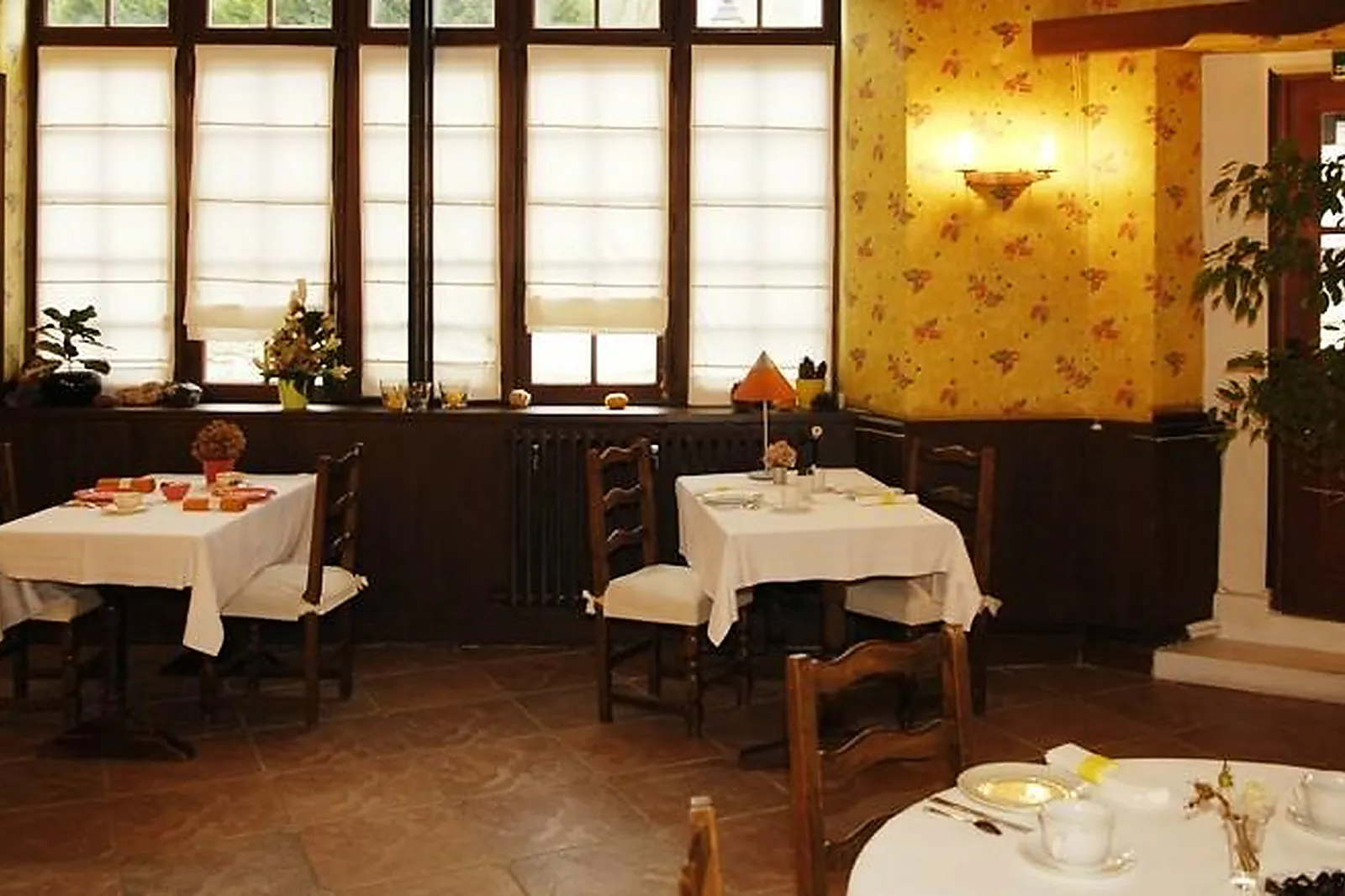 Lieux événementiels, LE CHÊNE PENDRAGON