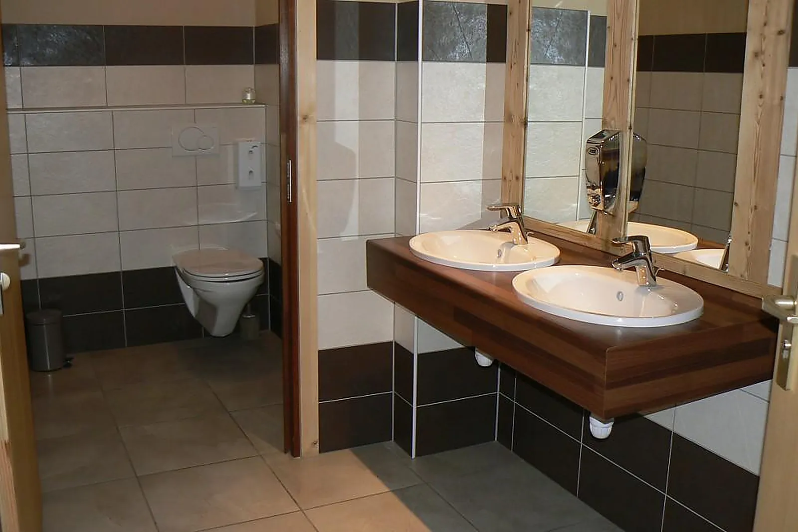 Lieux événementiels, LE CHENEX