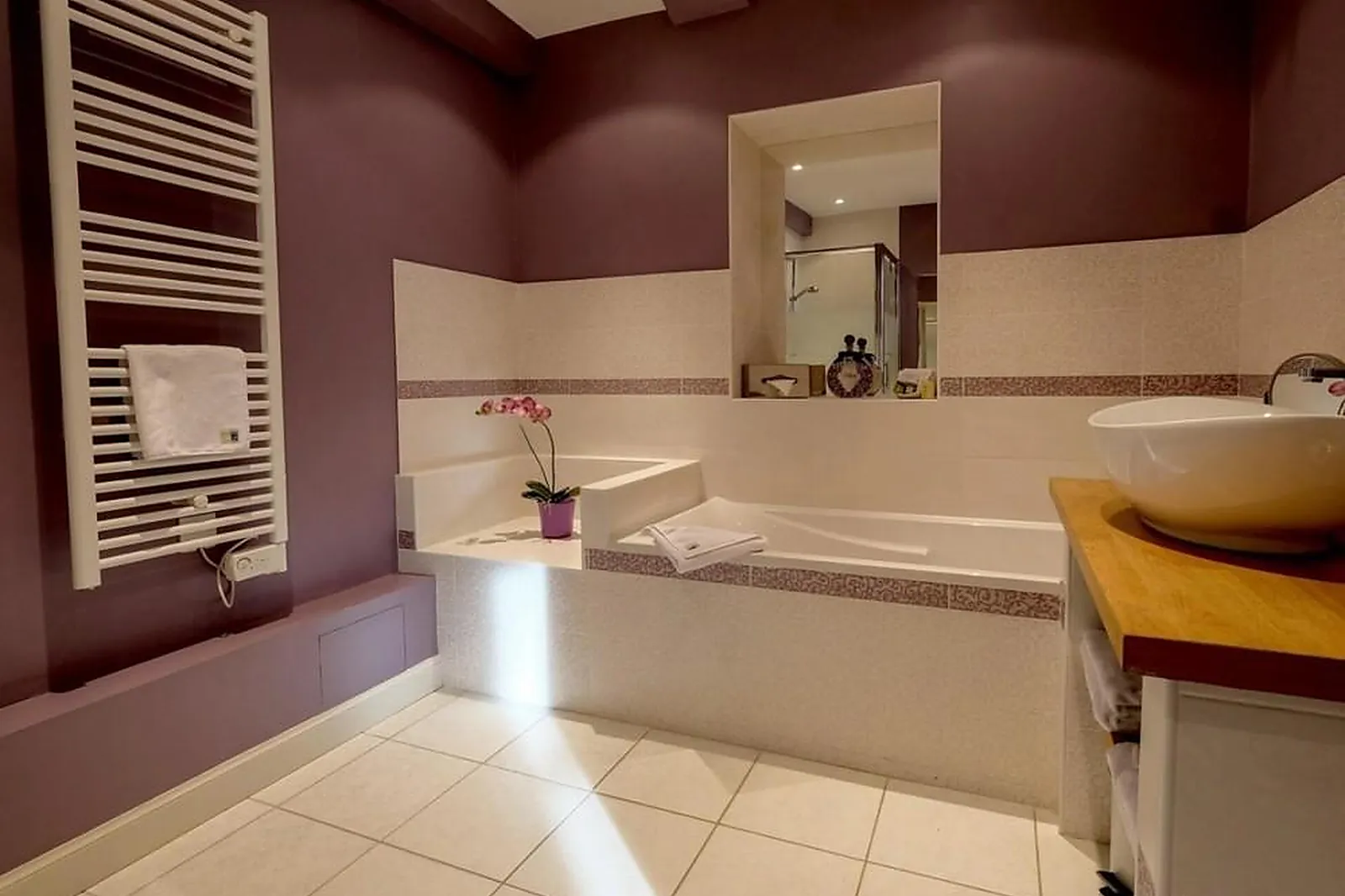 Lieux événementiels, LE CHEVAL BLANC