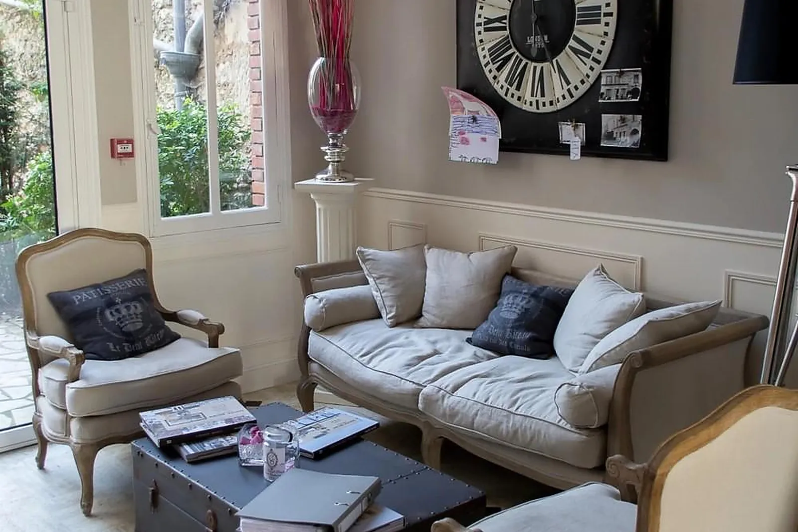 Lieux événementiels, LE CHEVAL BLANC