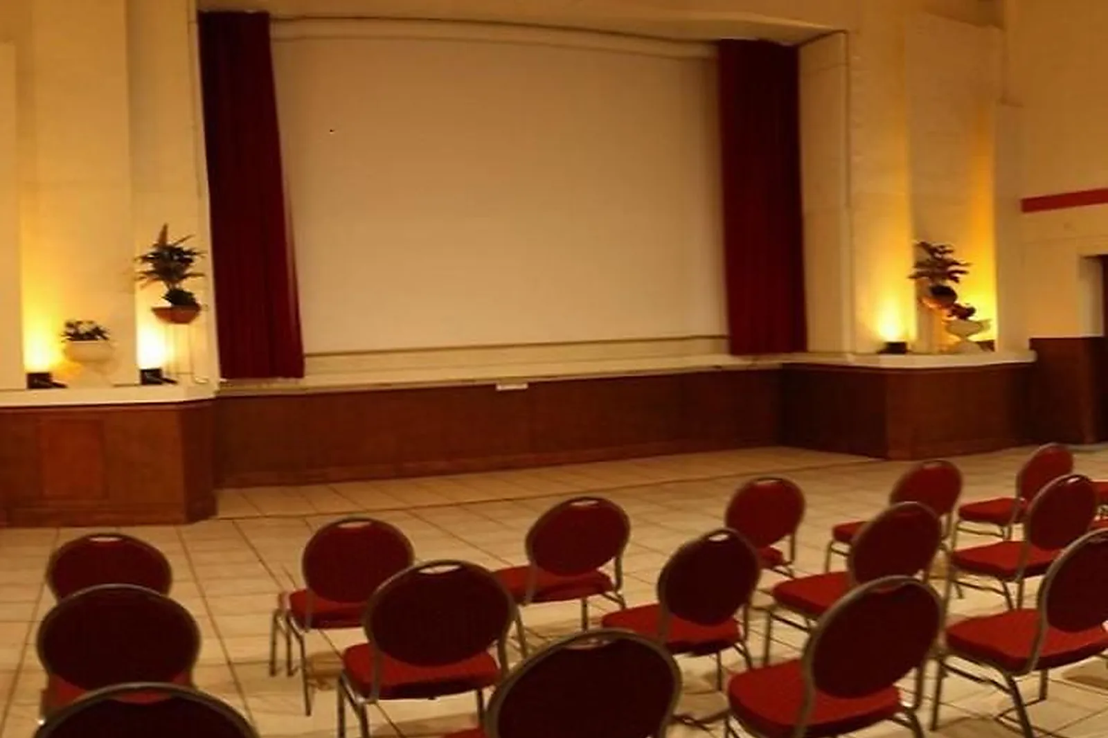 Lieux événementiels, LE CINEART