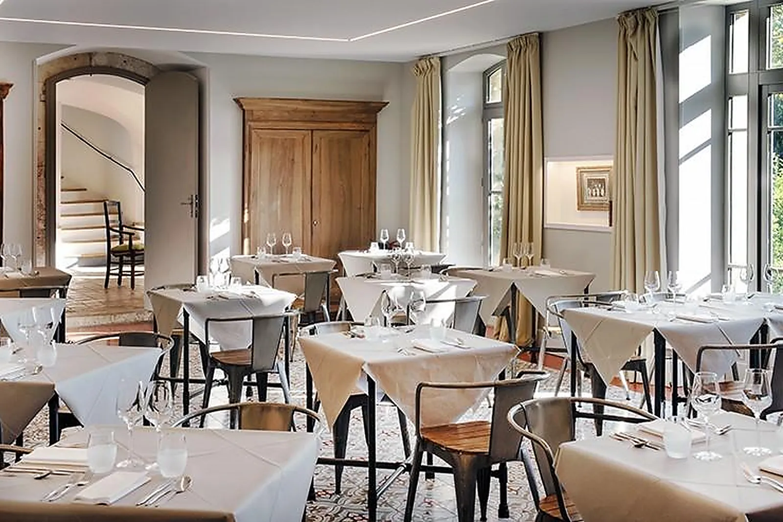 Lieux événementiels, LE CLAIR DE LA PLUME