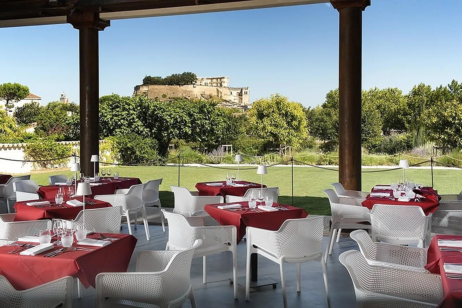 Lieux événementiels, LE CLAIR DE LA PLUME