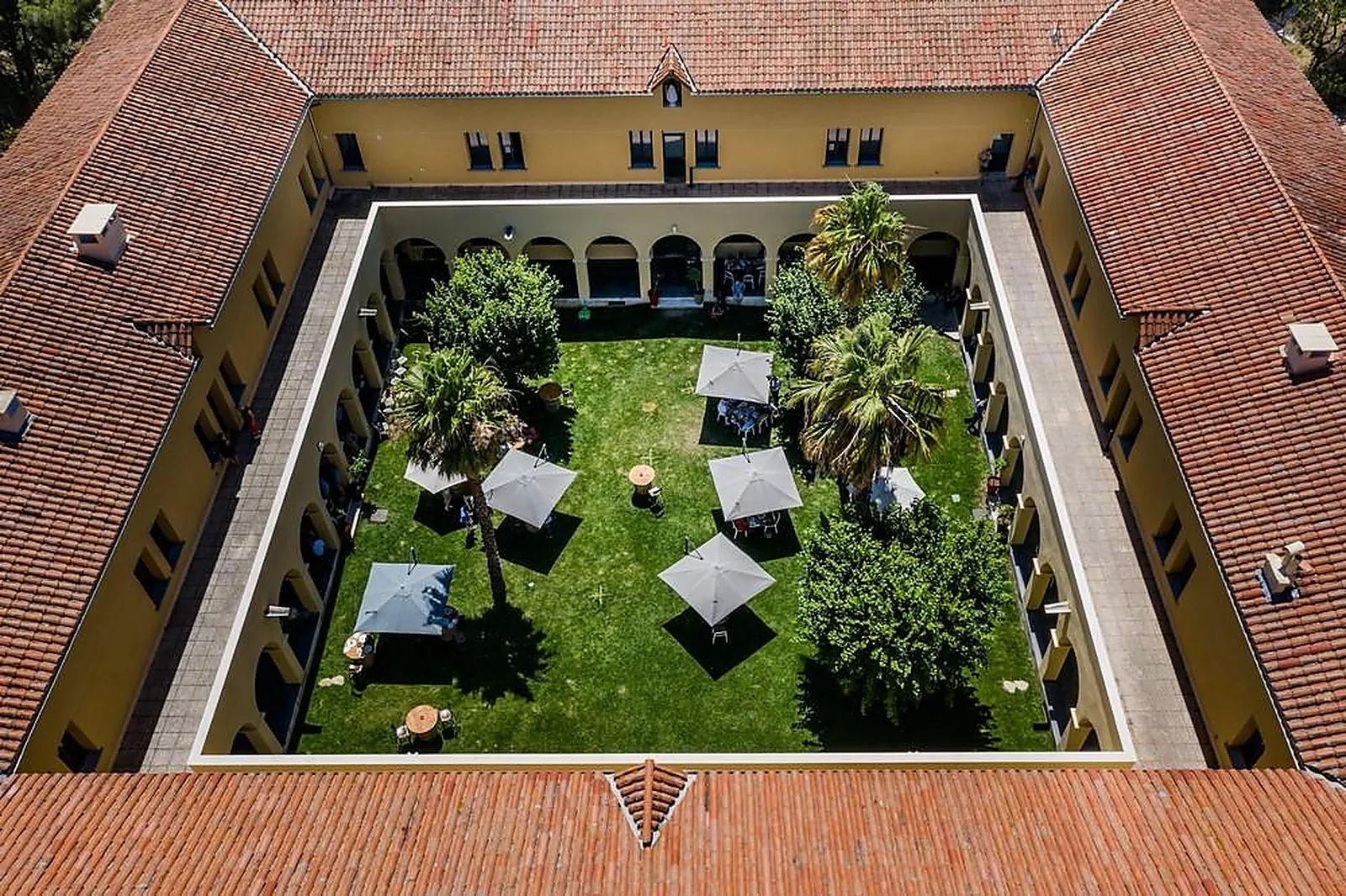 Lieux événementiels, LE CLOÎTRE