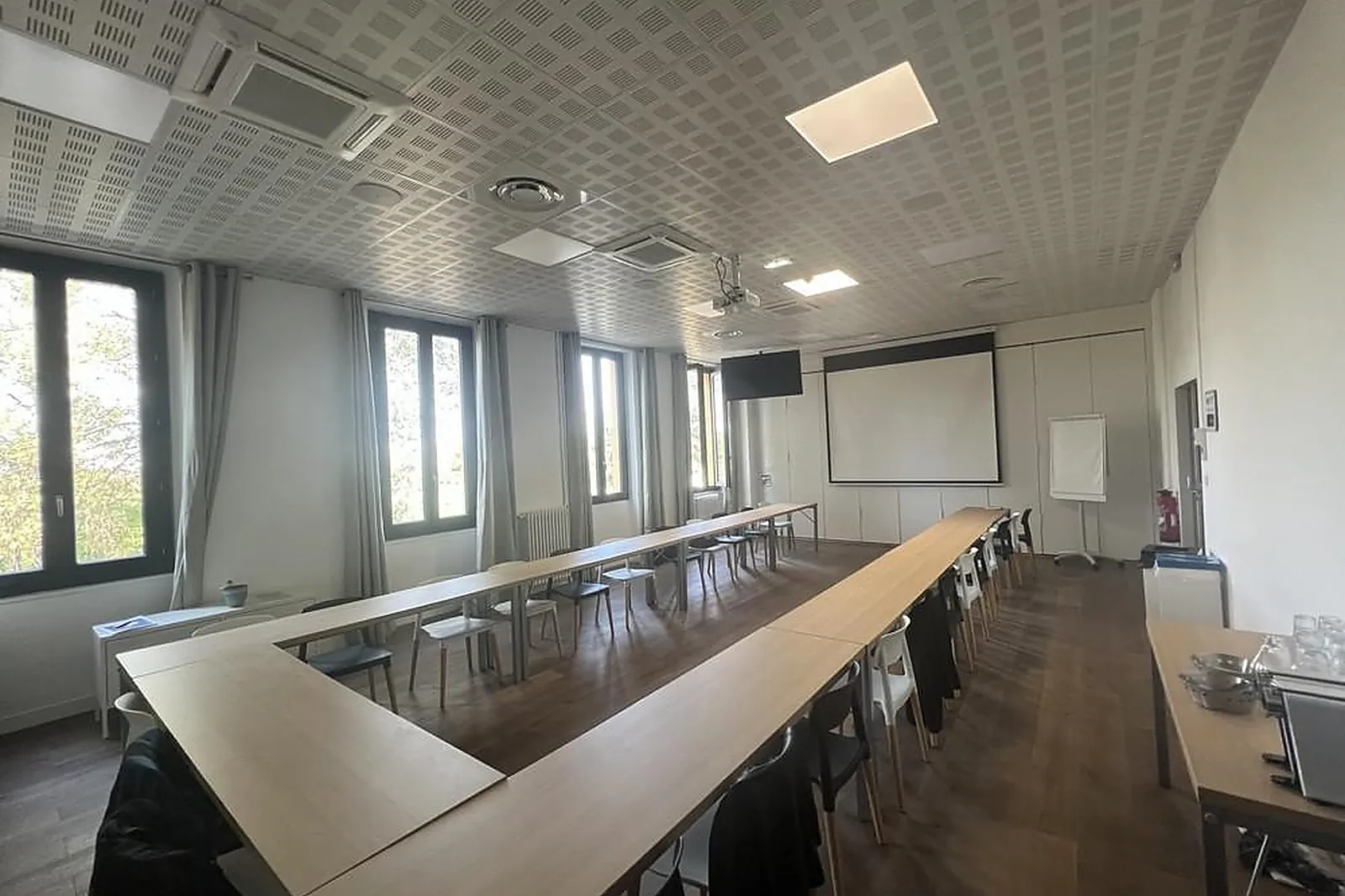 Lieux événementiels, LE CLOÎTRE