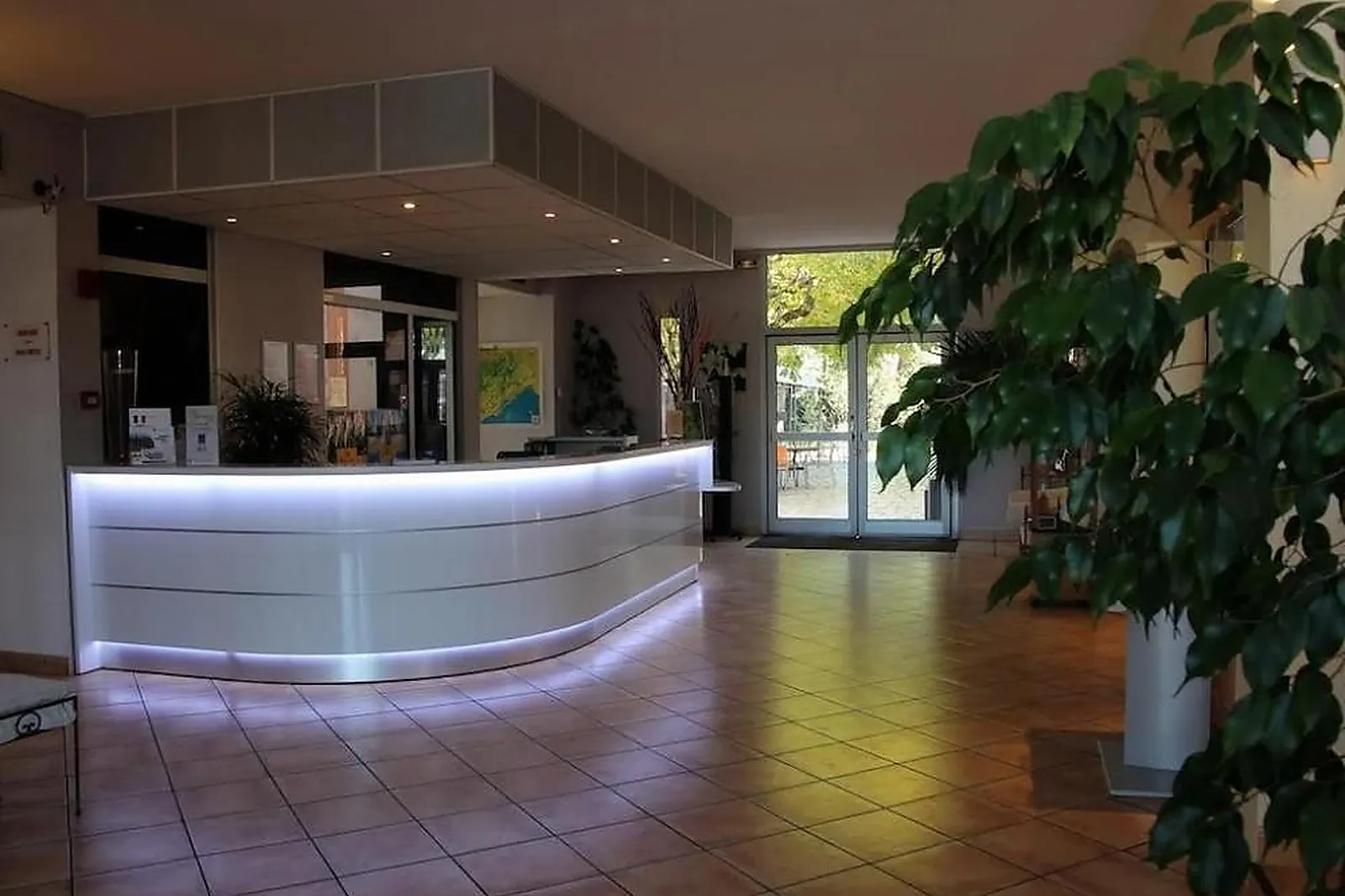 Lieux événementiels, LE CLOS DE L'AUBE ROUGE