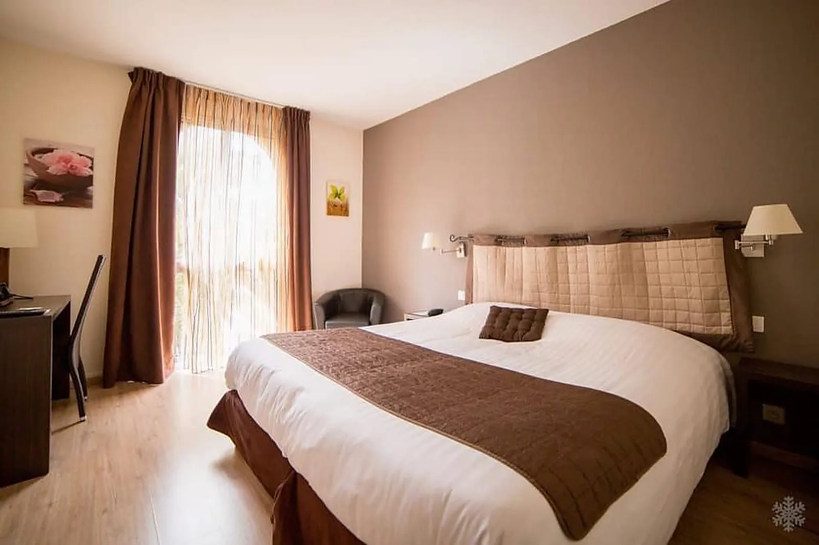 Lieux événementiels, LE CLOS DE L'AUBE ROUGE