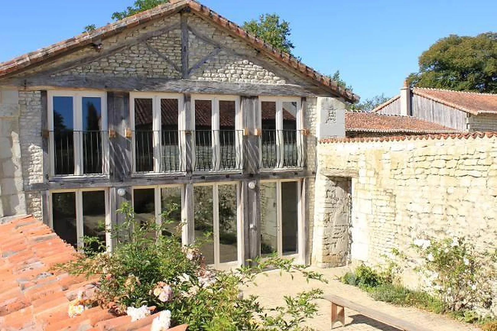 Lieux événementiels, LE CLOS DE SAIRES