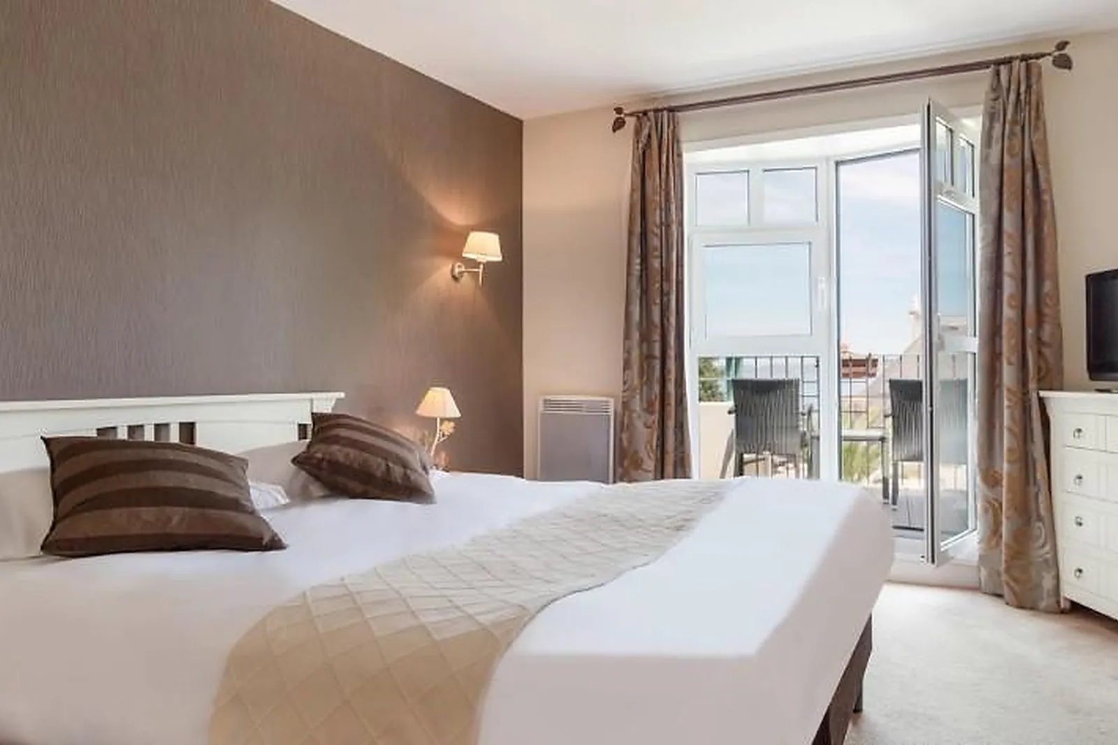 Lieux événementiels, LE CLOS DE VALLOMBREUSE