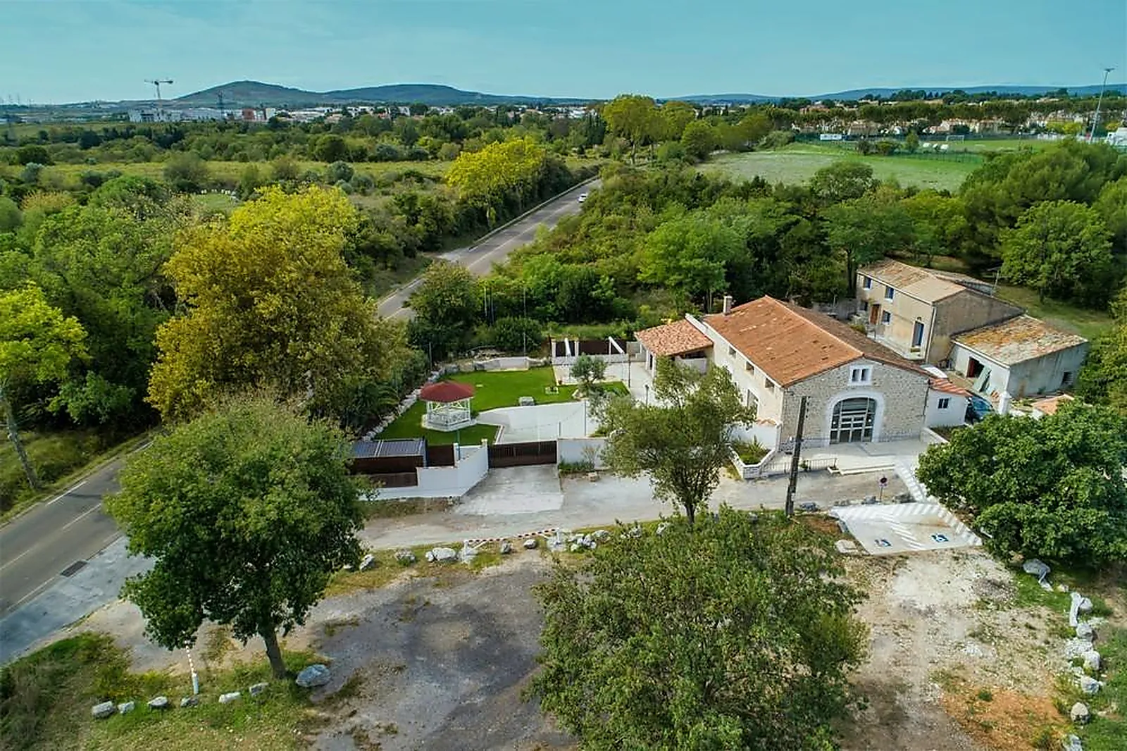 Lieux événementiels, LE CLOS DE L'HÉRANDE