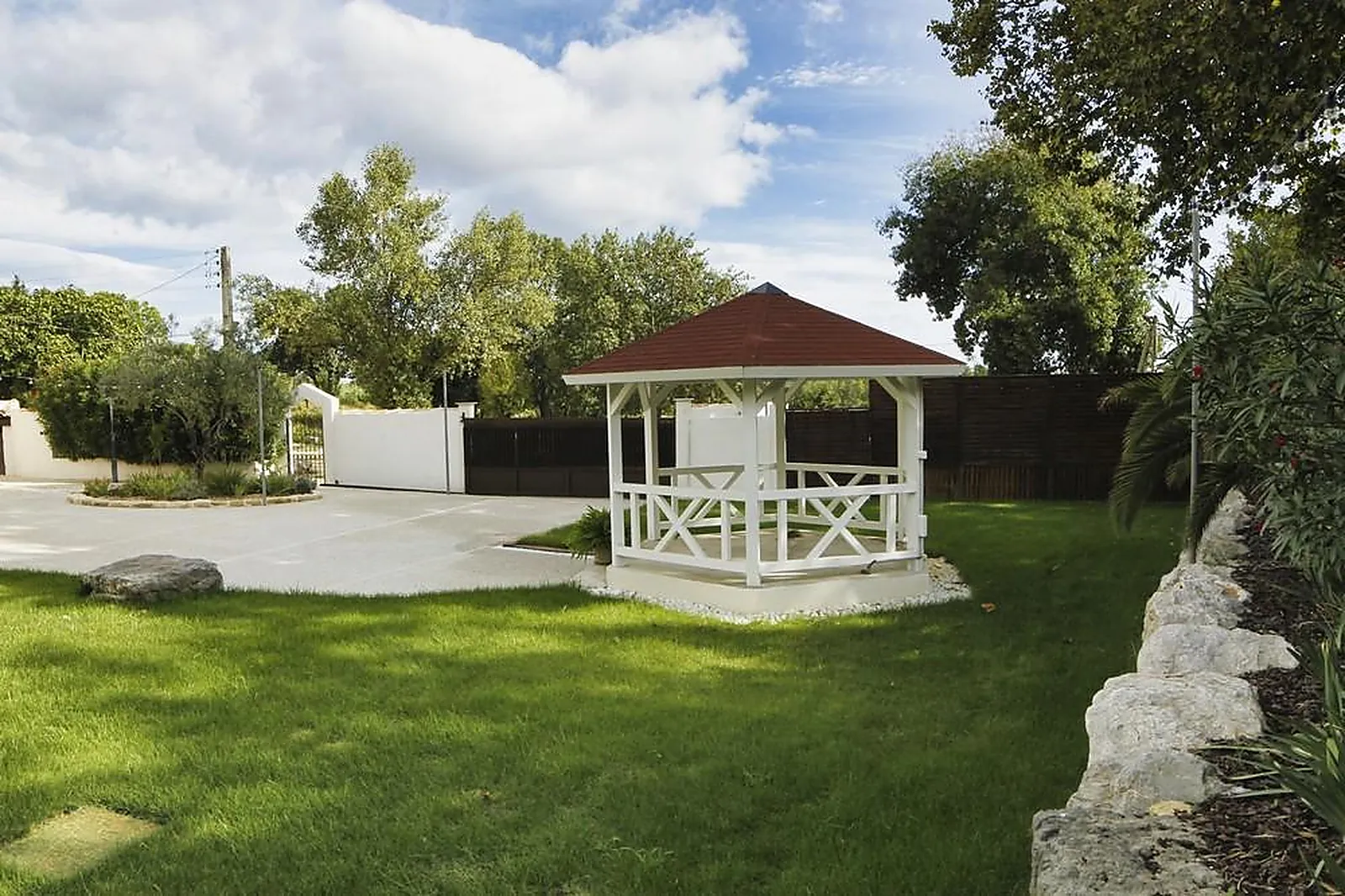 Lieux événementiels, LE CLOS DE L'HÉRANDE