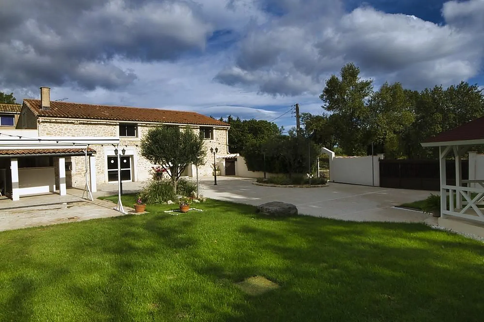 Lieux événementiels, LE CLOS DE L'HÉRANDE