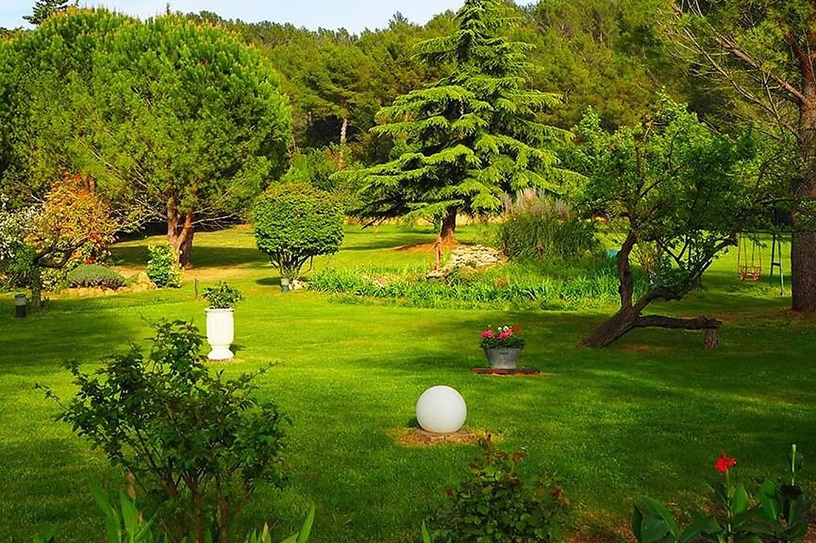 Lieux événementiels, LE CLOS DES EYSSAUTS