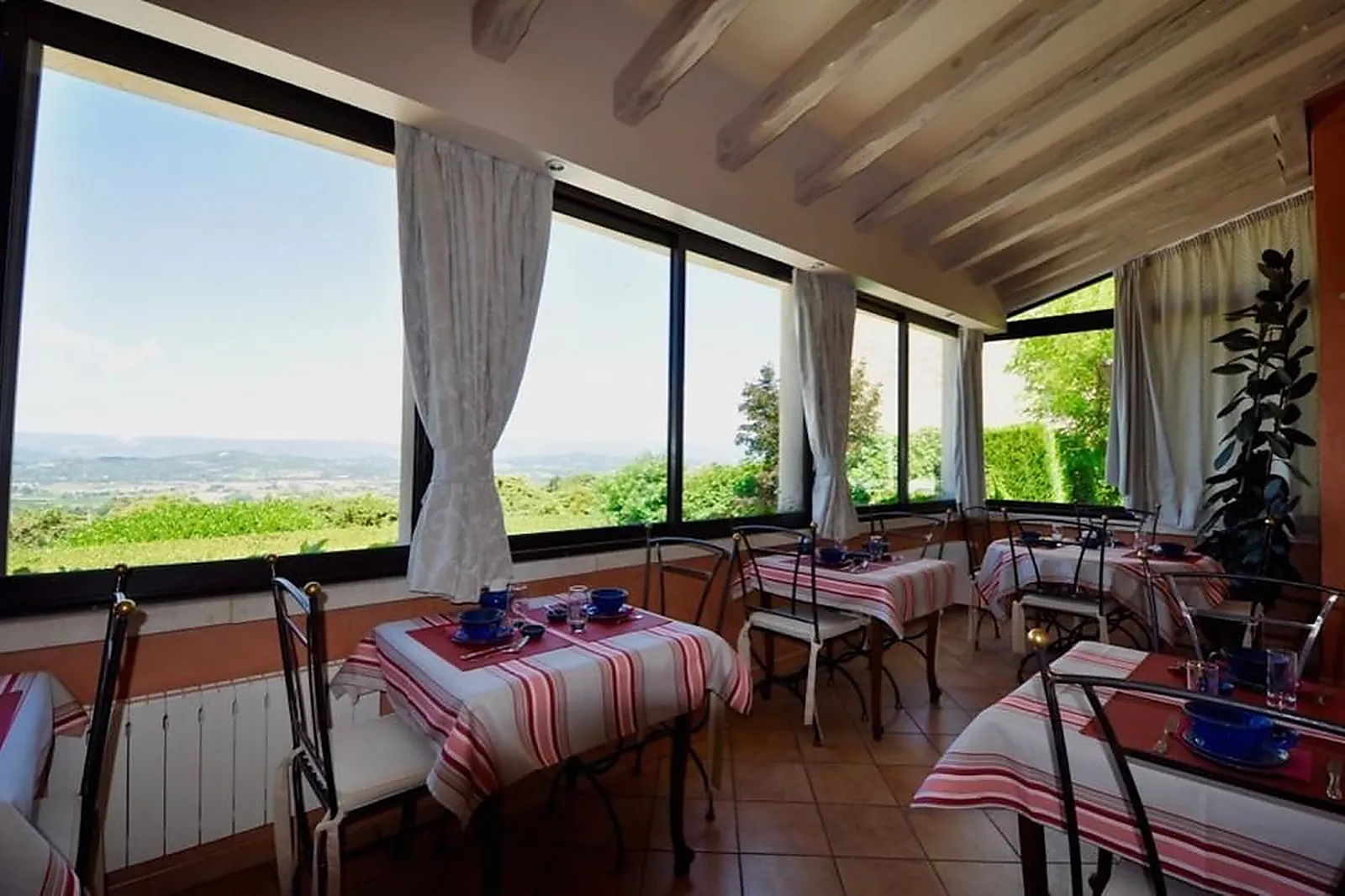 Lieux événementiels, LE CLOS DU BUIS