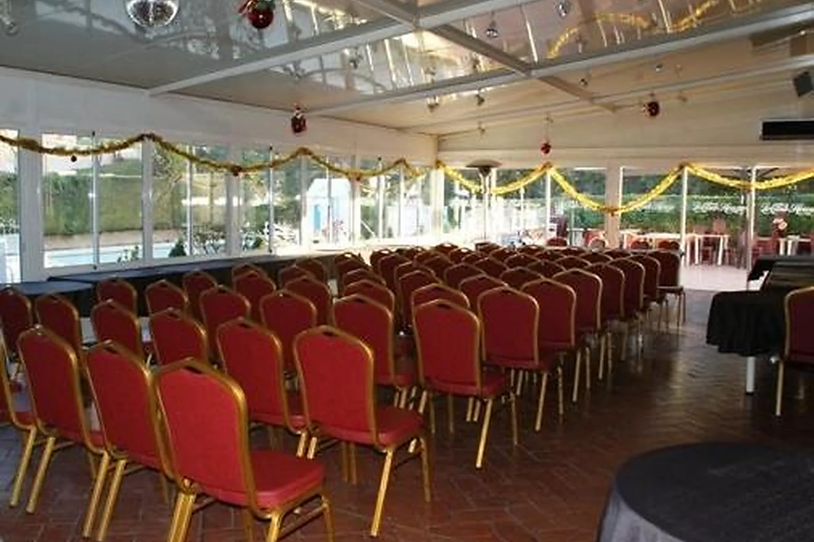 Lieux événementiels, LE CLUB HOUSE