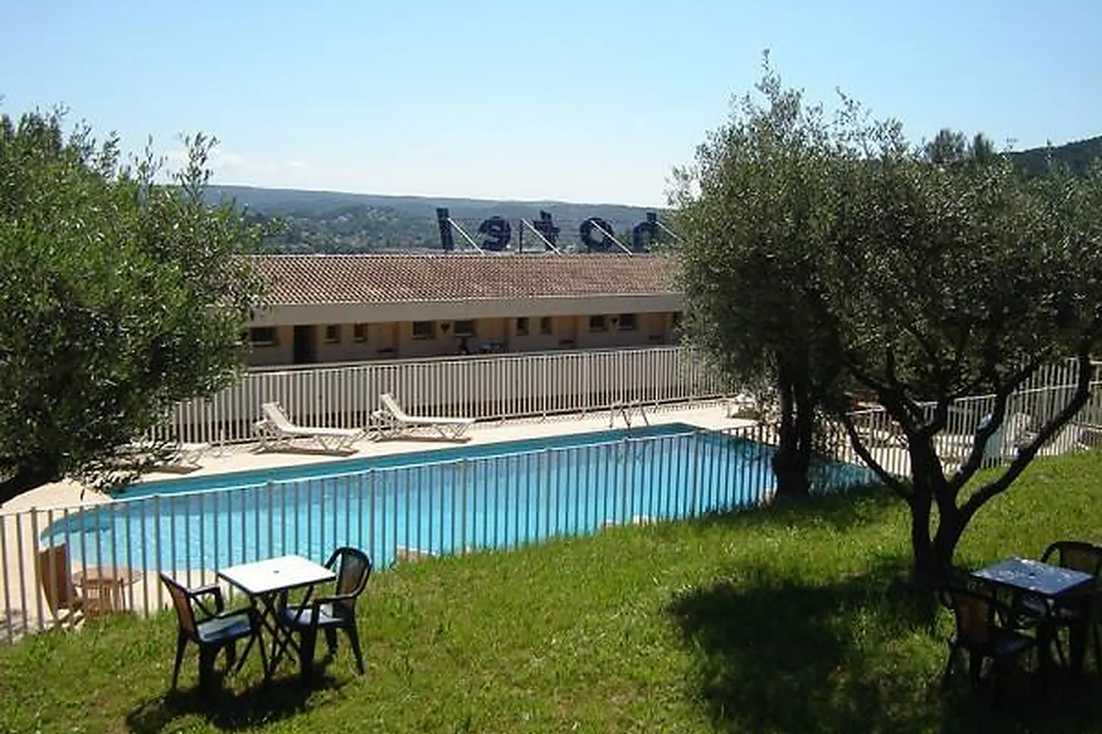 Lieux événementiels, LE COL DE L'ANGE