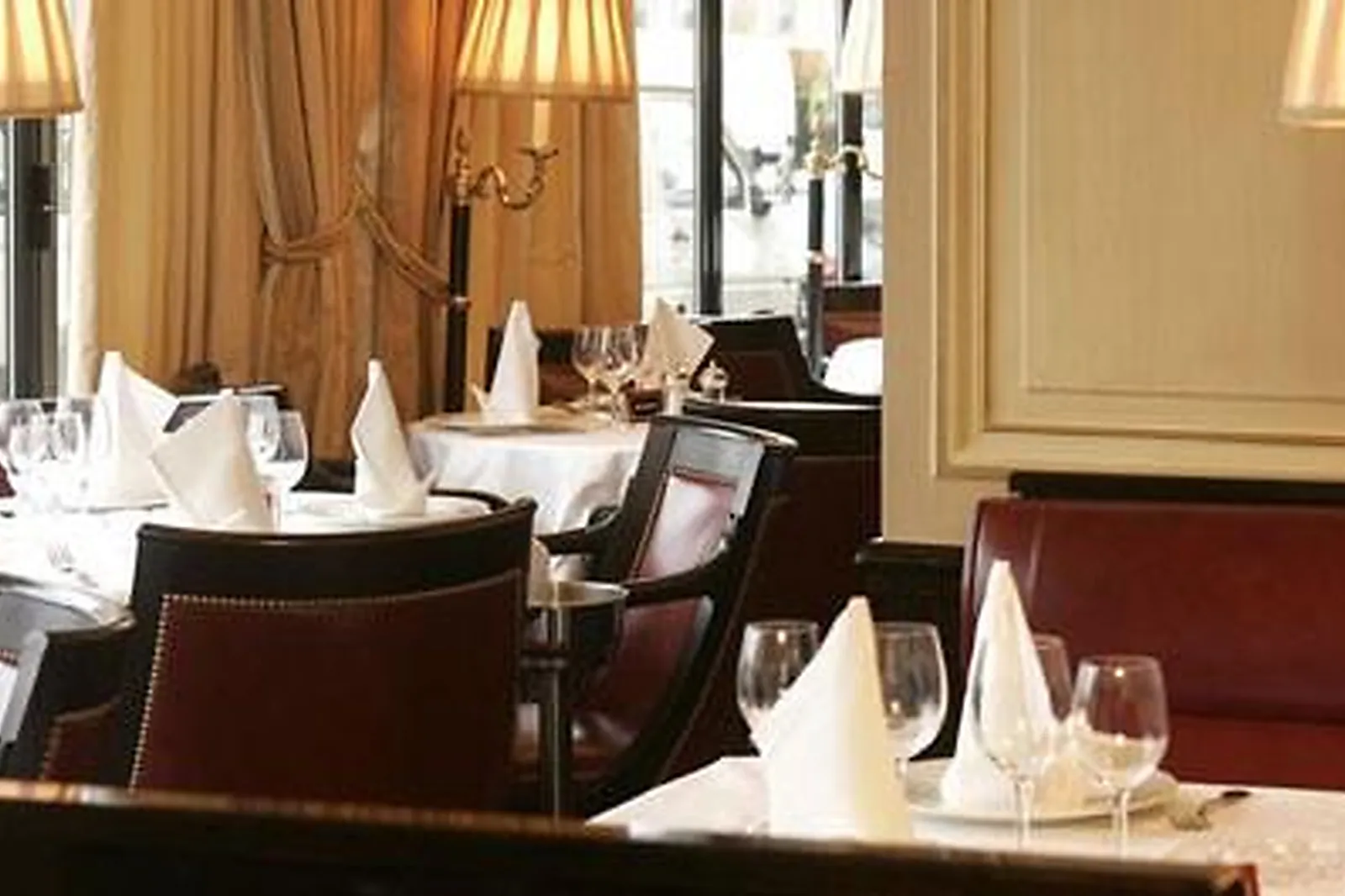 Lieux événementiels, LE CONGRÈS MAILLOT