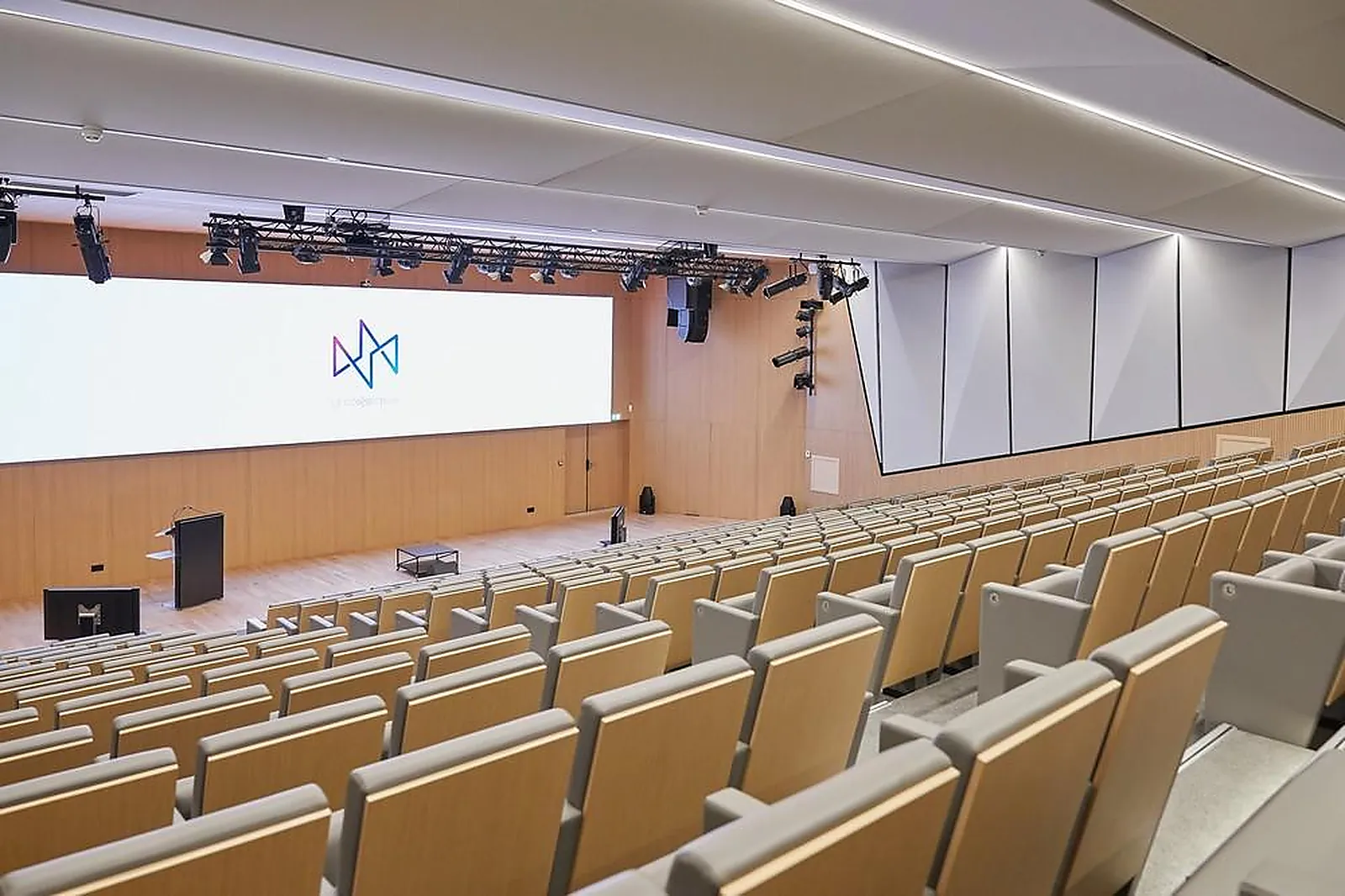 Lieux événementiels, LE CONNECTEUR