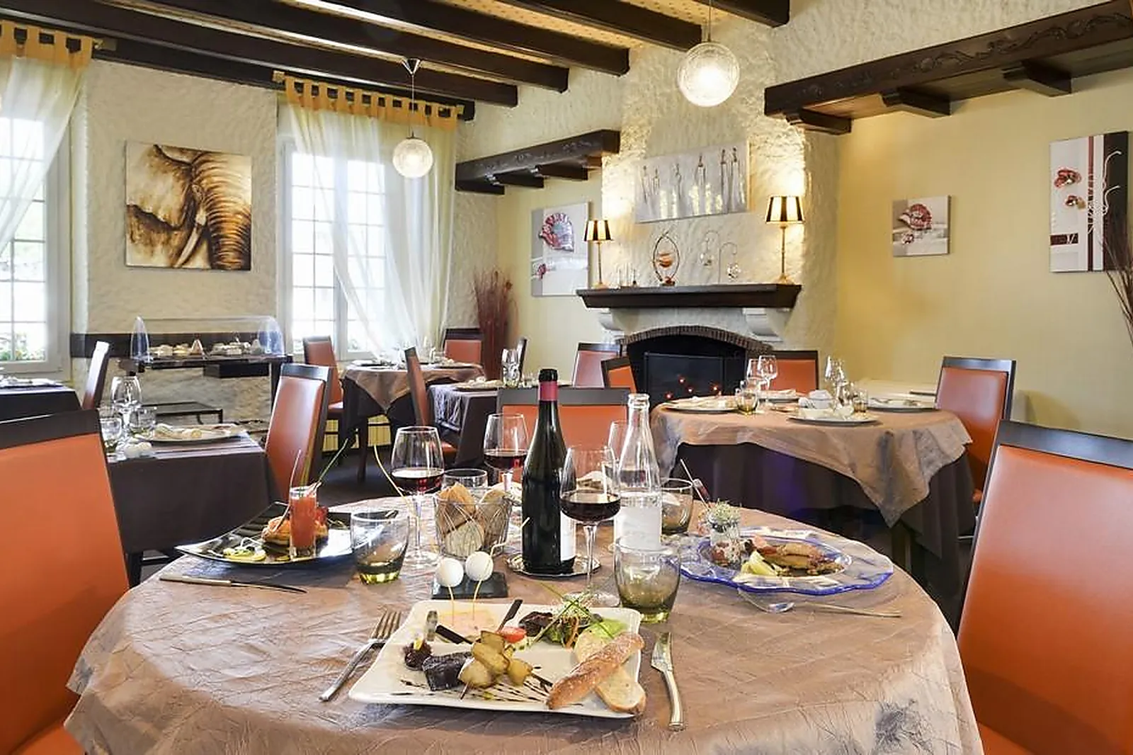 Lieux événementiels, LE DAUPHIN