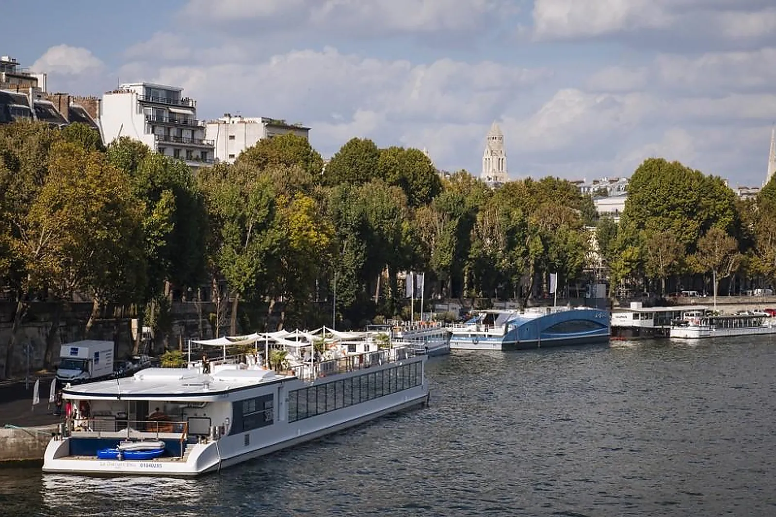 Lieux événementiels, LE DIAMANT BLEU
