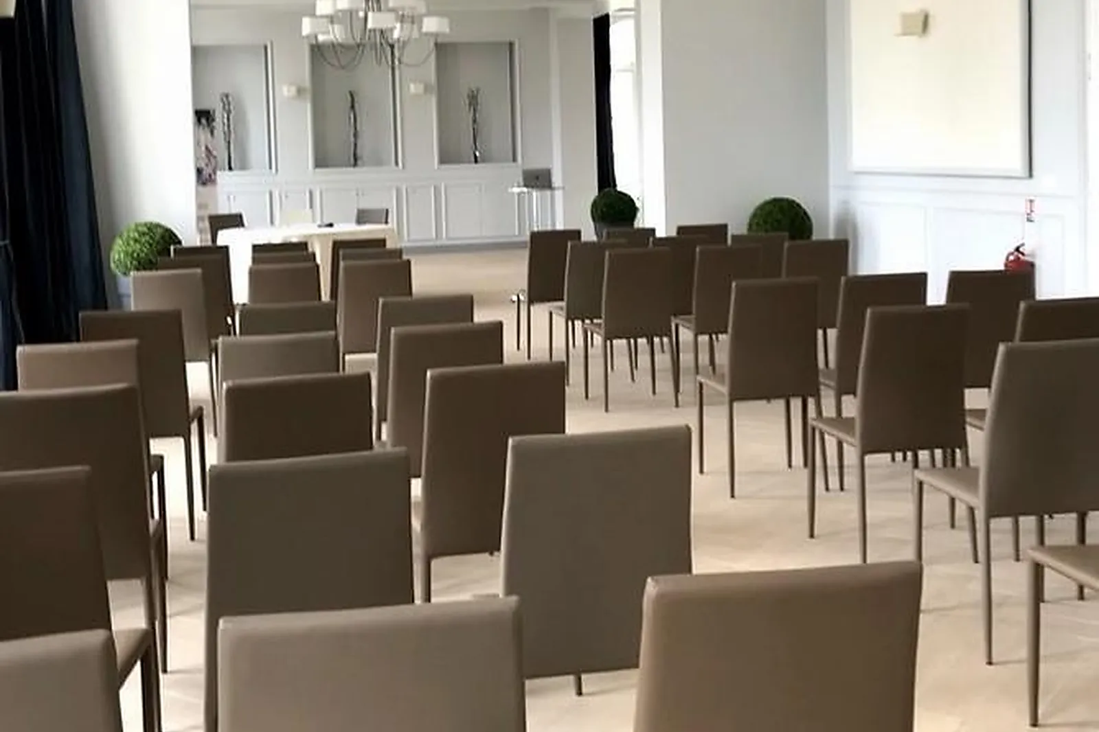 Lieux événementiels, LE DOMAINE DES CORMELLAS