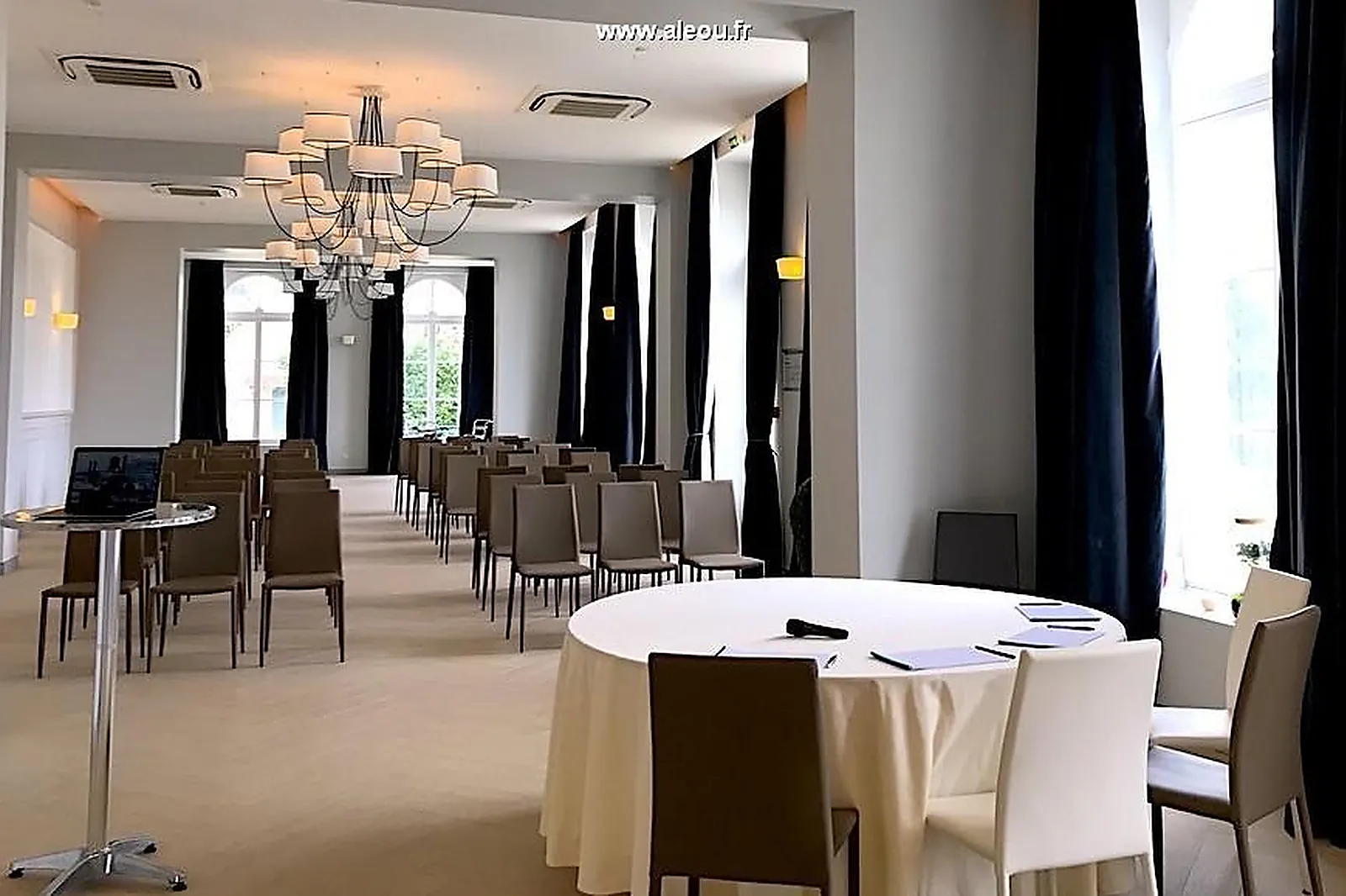 Lieux événementiels, LE DOMAINE DES CORMELLAS