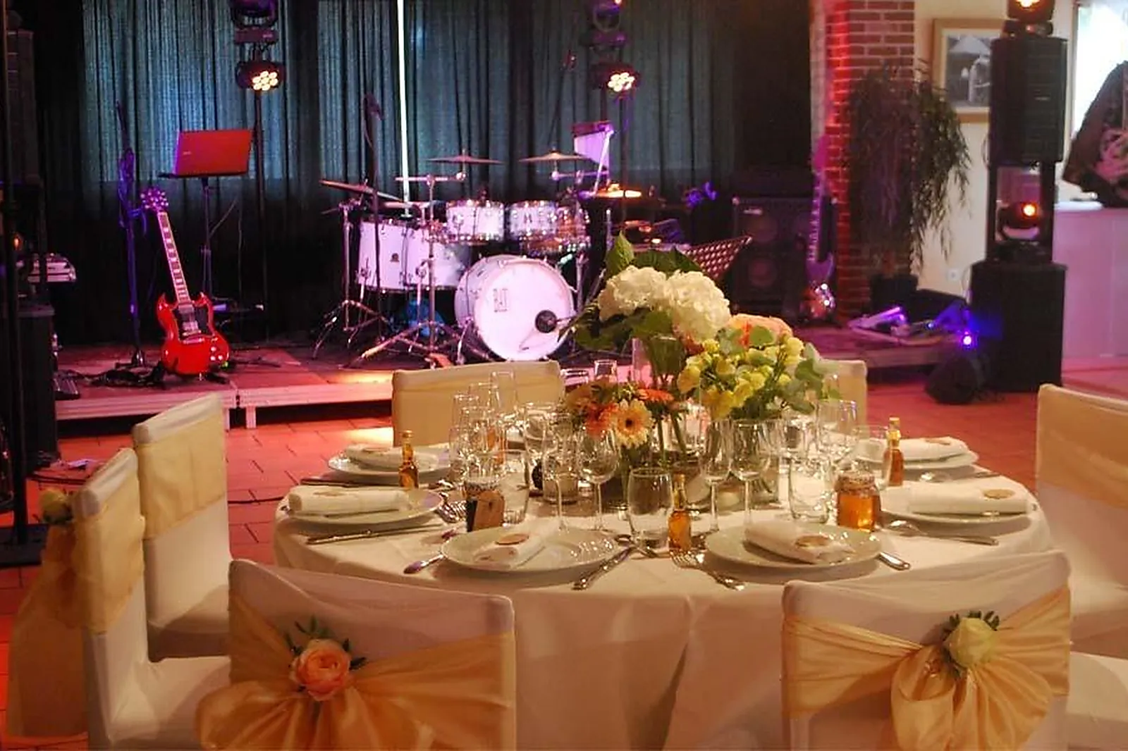 Lieux événementiels, LE DOUX MARAIS