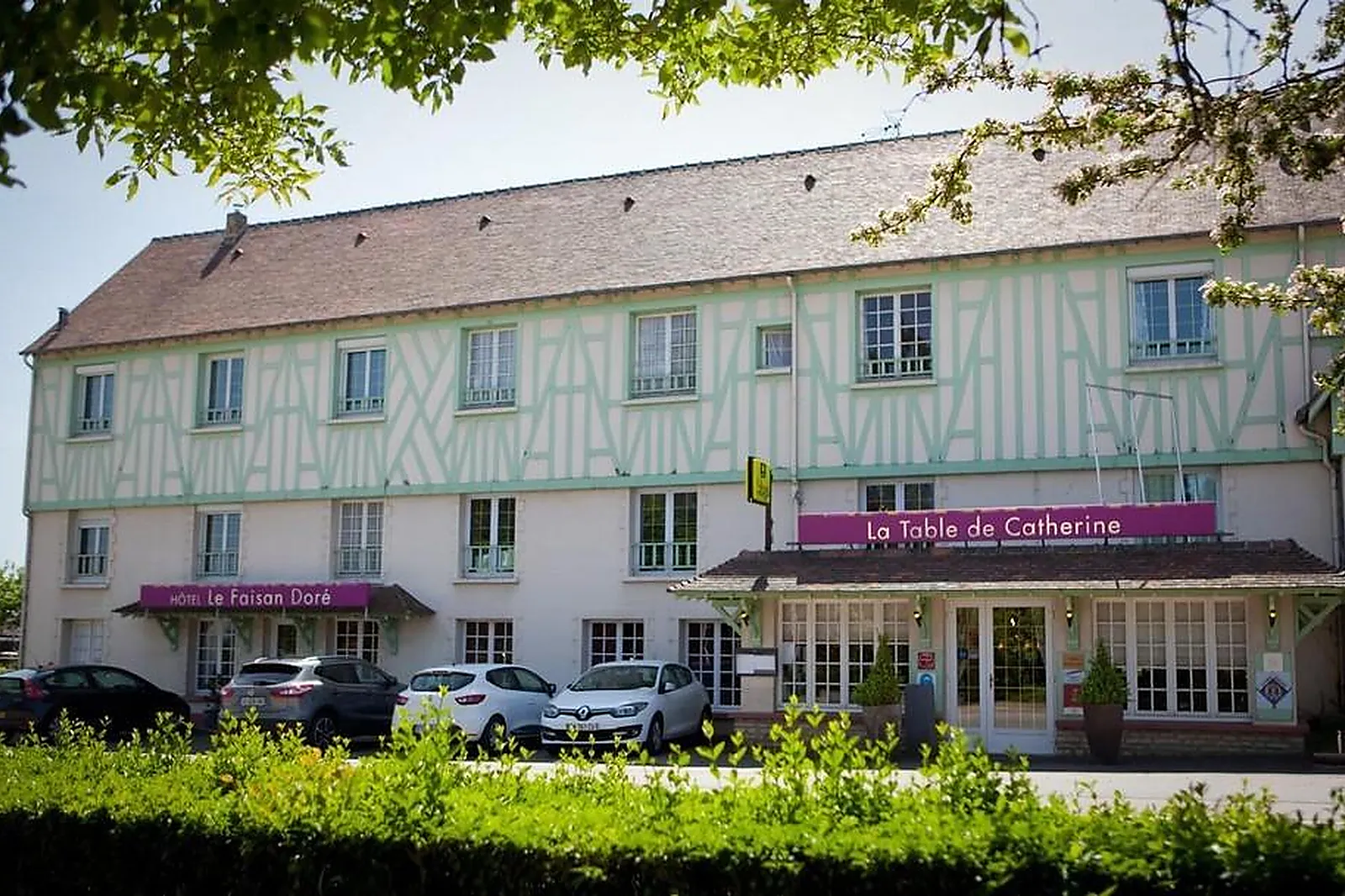 Lieux événementiels, LE FAISAN DORÉ