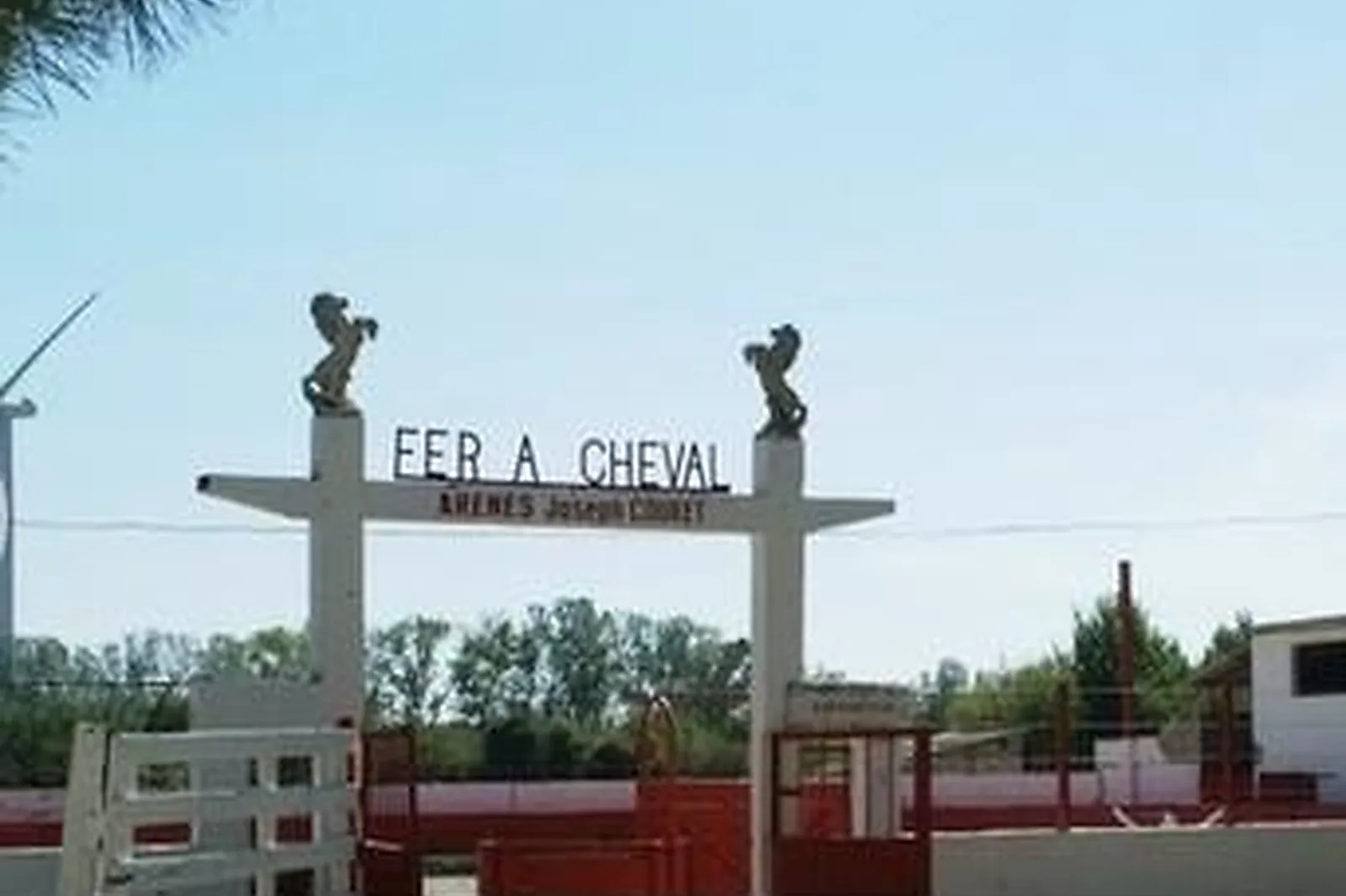 Lieux événementiels, LE FER À CHEVAL DE BEAUCAIRE