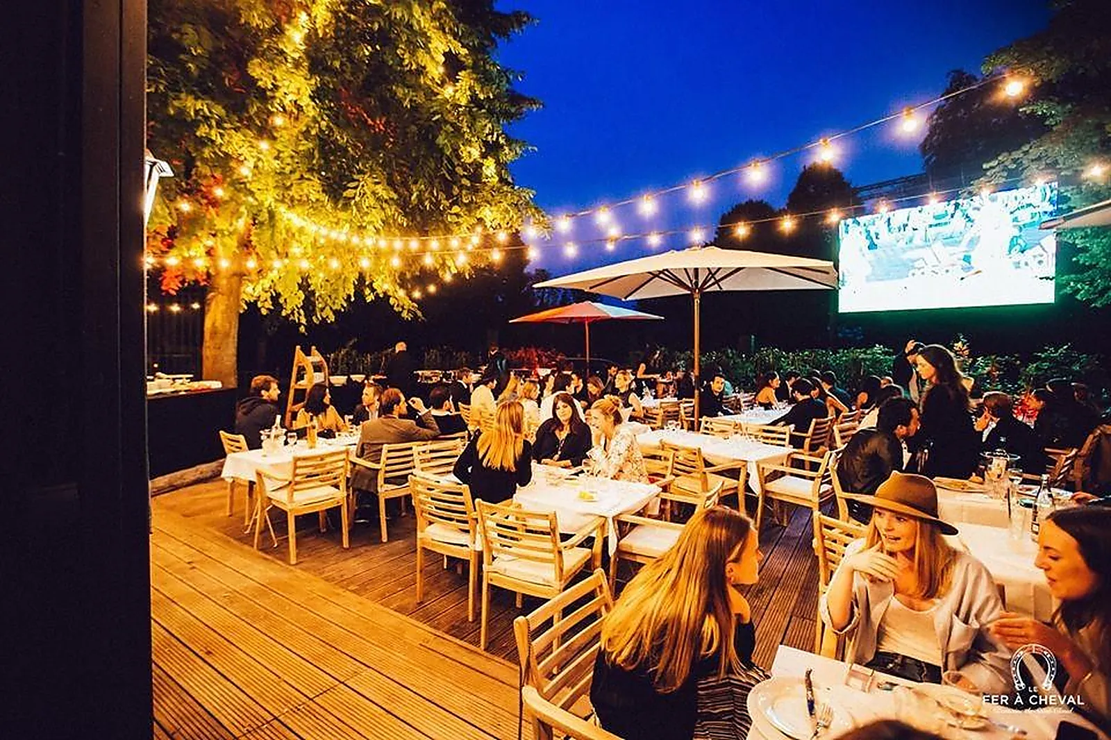 Lieux événementiels, LE FER À CHEVAL DE SAINT-CLOUD