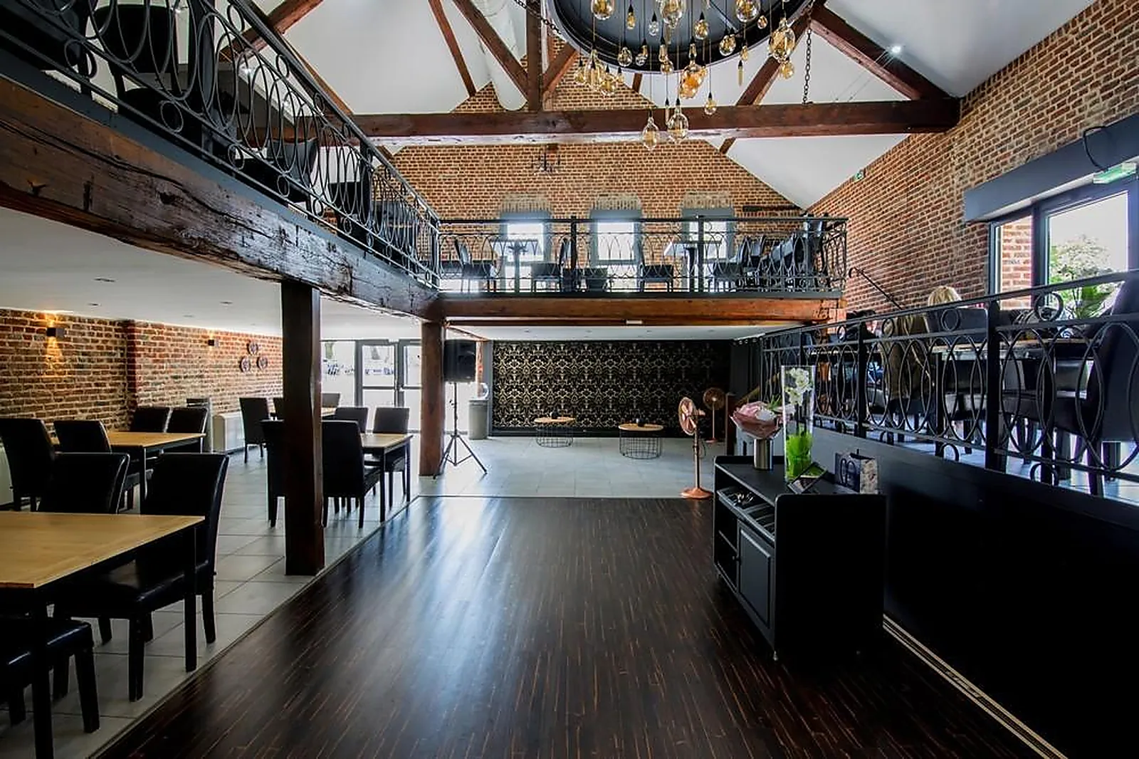 Lieux événementiels, LE FEU AU LAC