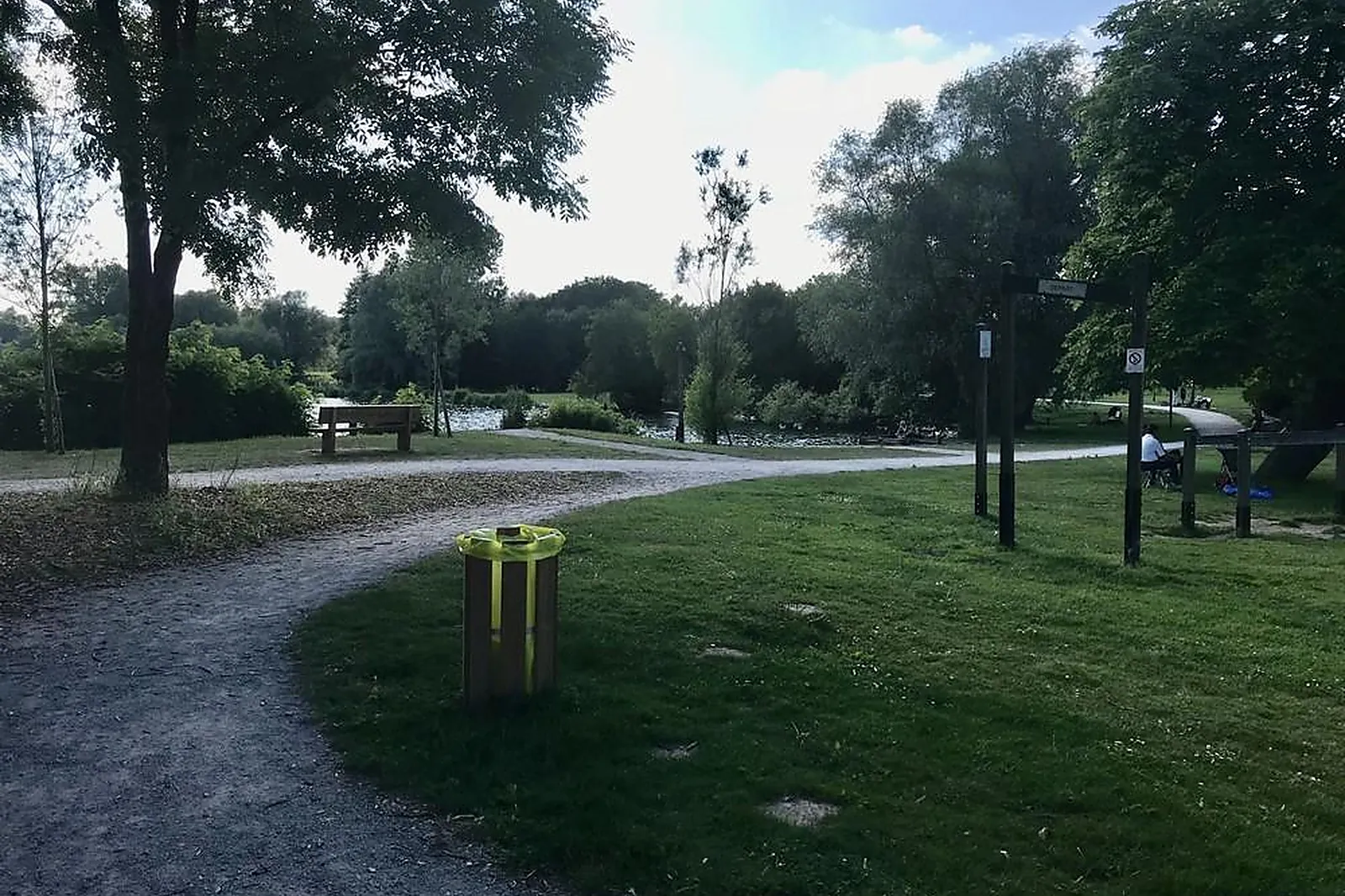 Lieux événementiels, LE FEU AU LAC