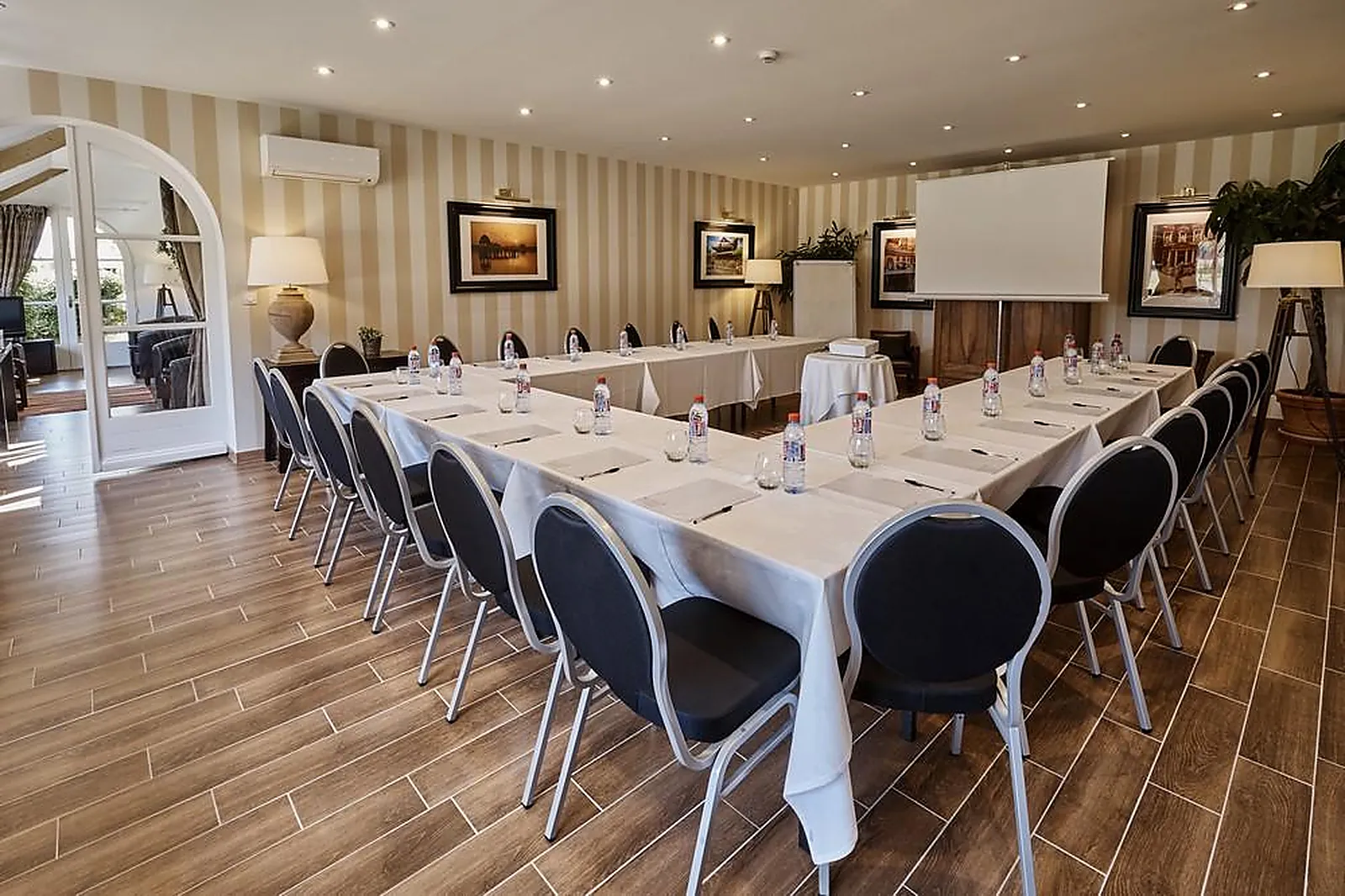 Lieux événementiels, LE FLEURAY HOTEL  RESTAURANT