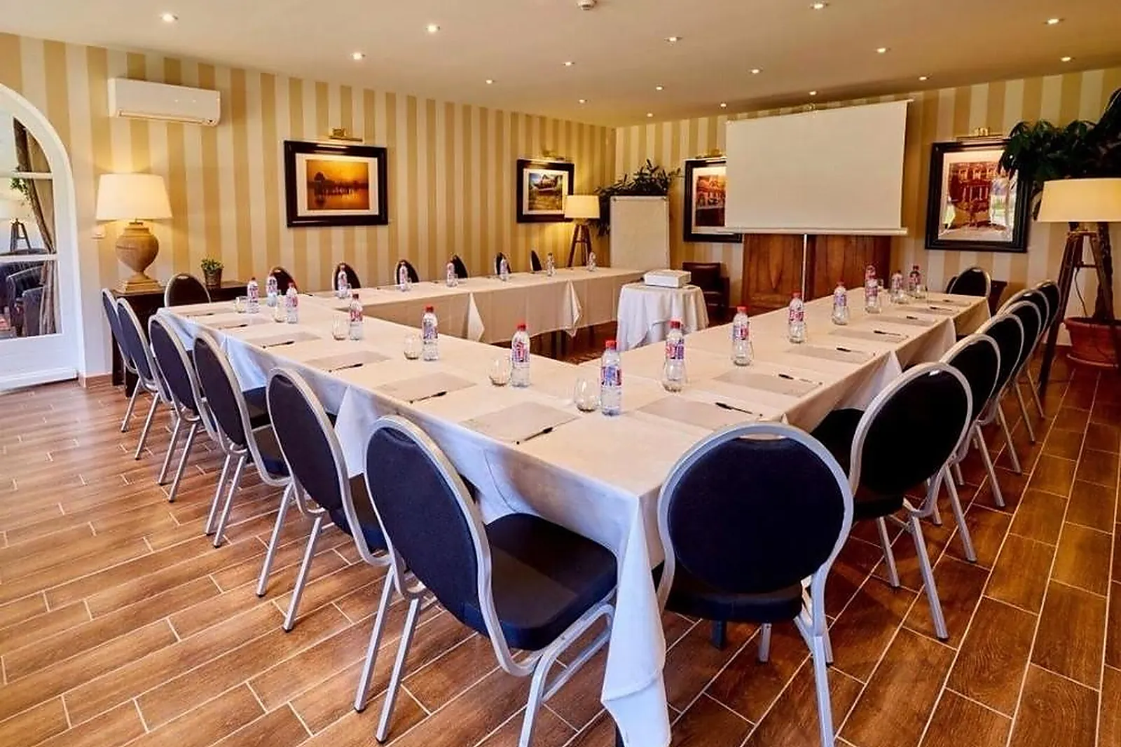 Lieux événementiels, LE FLEURAY HOTEL  RESTAURANT