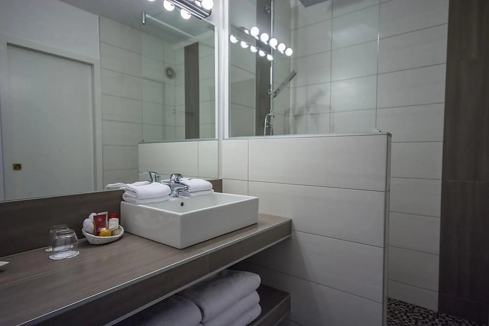 Lieux événementiels, LE FLORÉAL