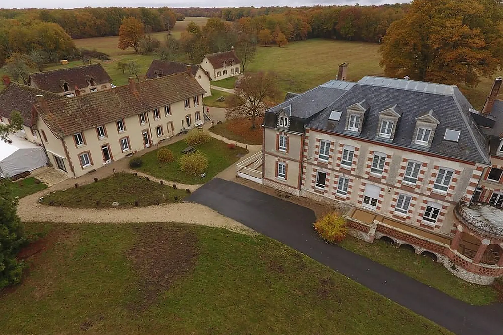 Lieux événementiels, LE GLANDIER